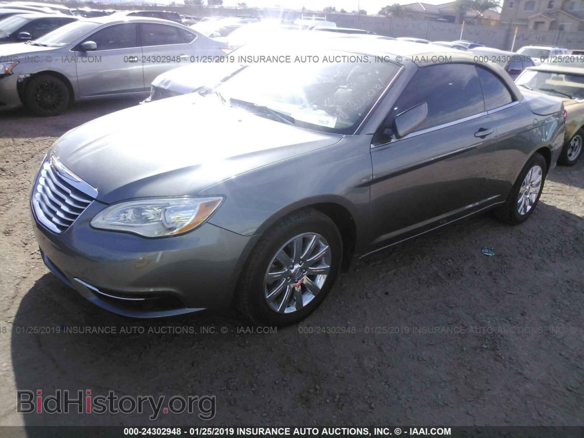 2013 CHRYSLER 200 - VIN: 1C3BCBEBXDN526588 - Photo 2