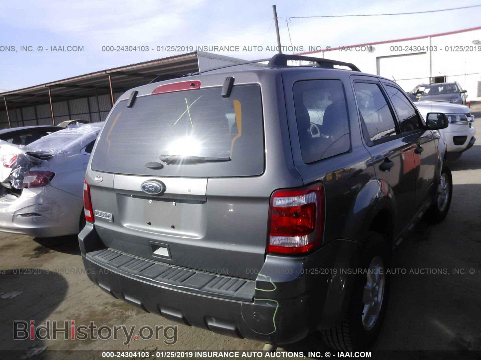 2011 FORD ESCAPE - VIN: 1FMCU0C79BKC62774 - Фото 4