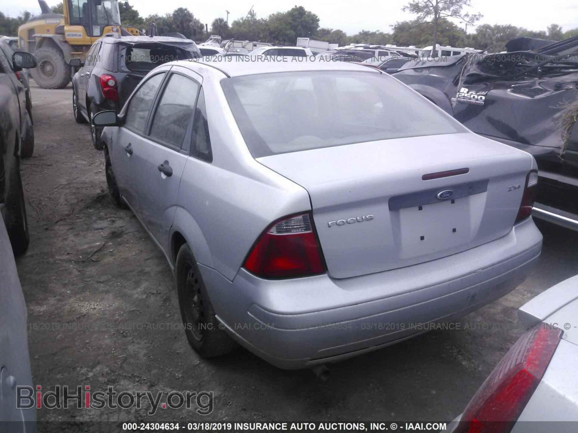 2005 FORD FOCUS - VIN: 1FAFP34N95W250604 - Фото 3