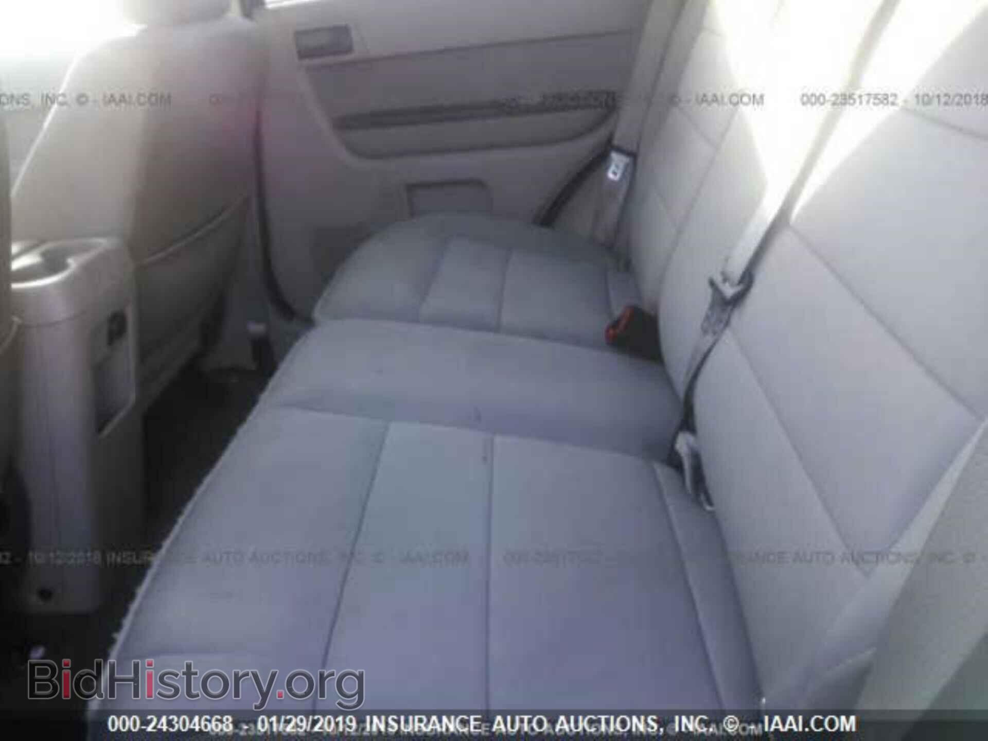 2011 FORD ESCAPE - VIN: 1FMCU0D70BKA41787 - Photo 8