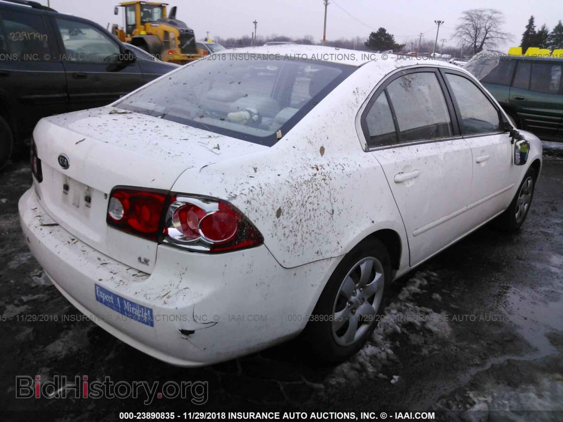 2006 KIA OPTIMA - VIN: KNAGE123565040404 - Photo 4