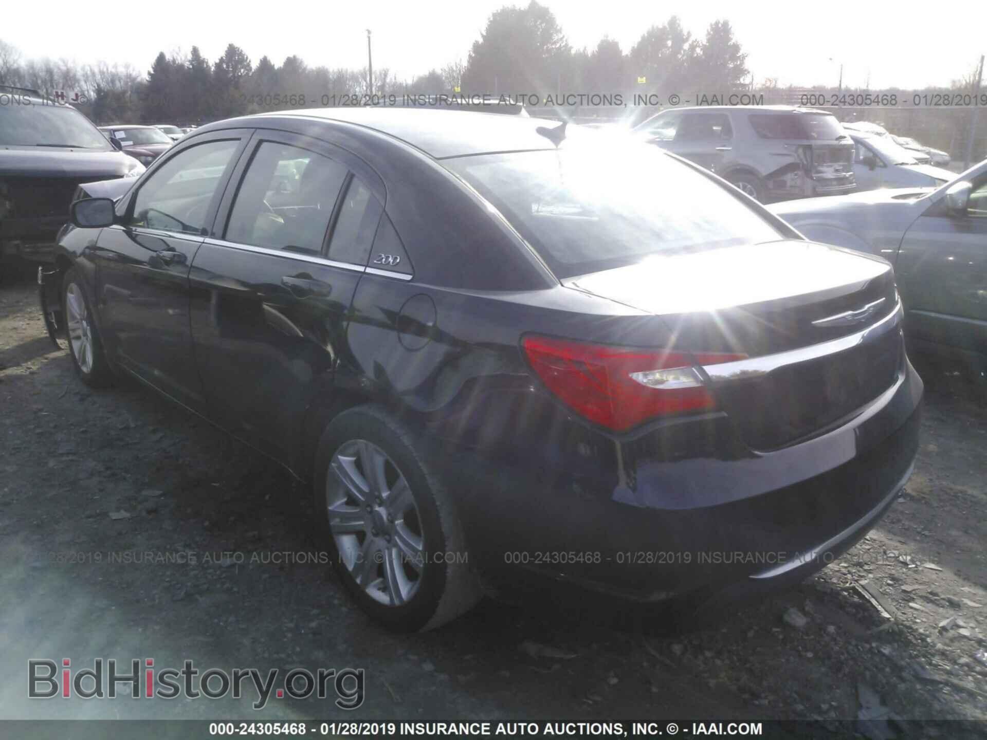 2013 CHRYSLER 200 - VIN: 1C3CCBAB2DN761142 - Фото 3