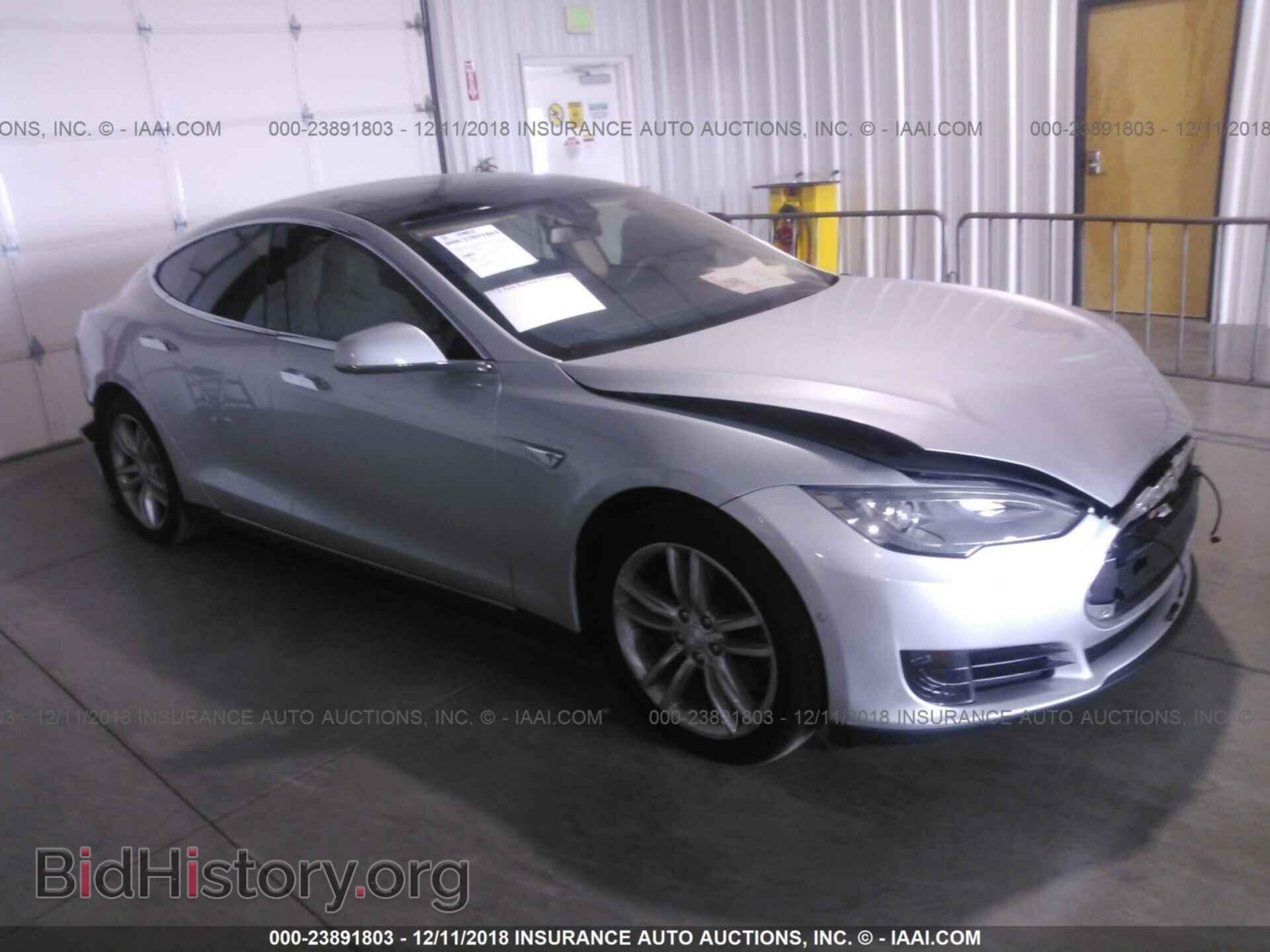 Фотография 5YJSA1H18FF081168 - TESLA MODEL S 2015
