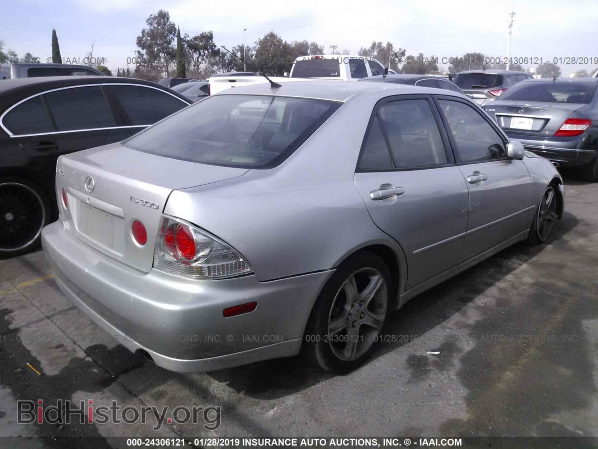 2001 LEXUS IS - VIN: JTHBD182110029547 - Photo 4
