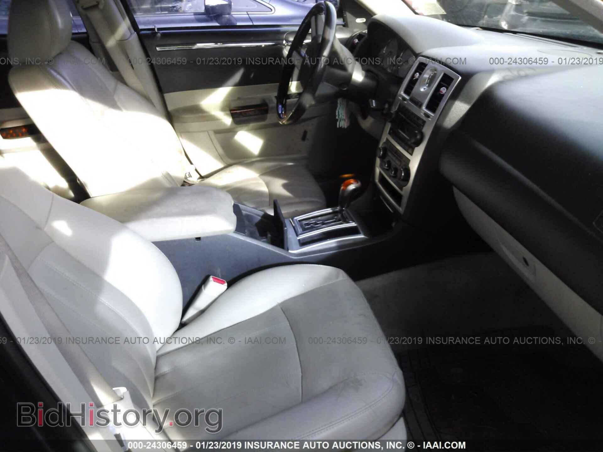 2006 CHRYSLER 300C - VIN: 2C3KA63H76H354715 - Фото 5