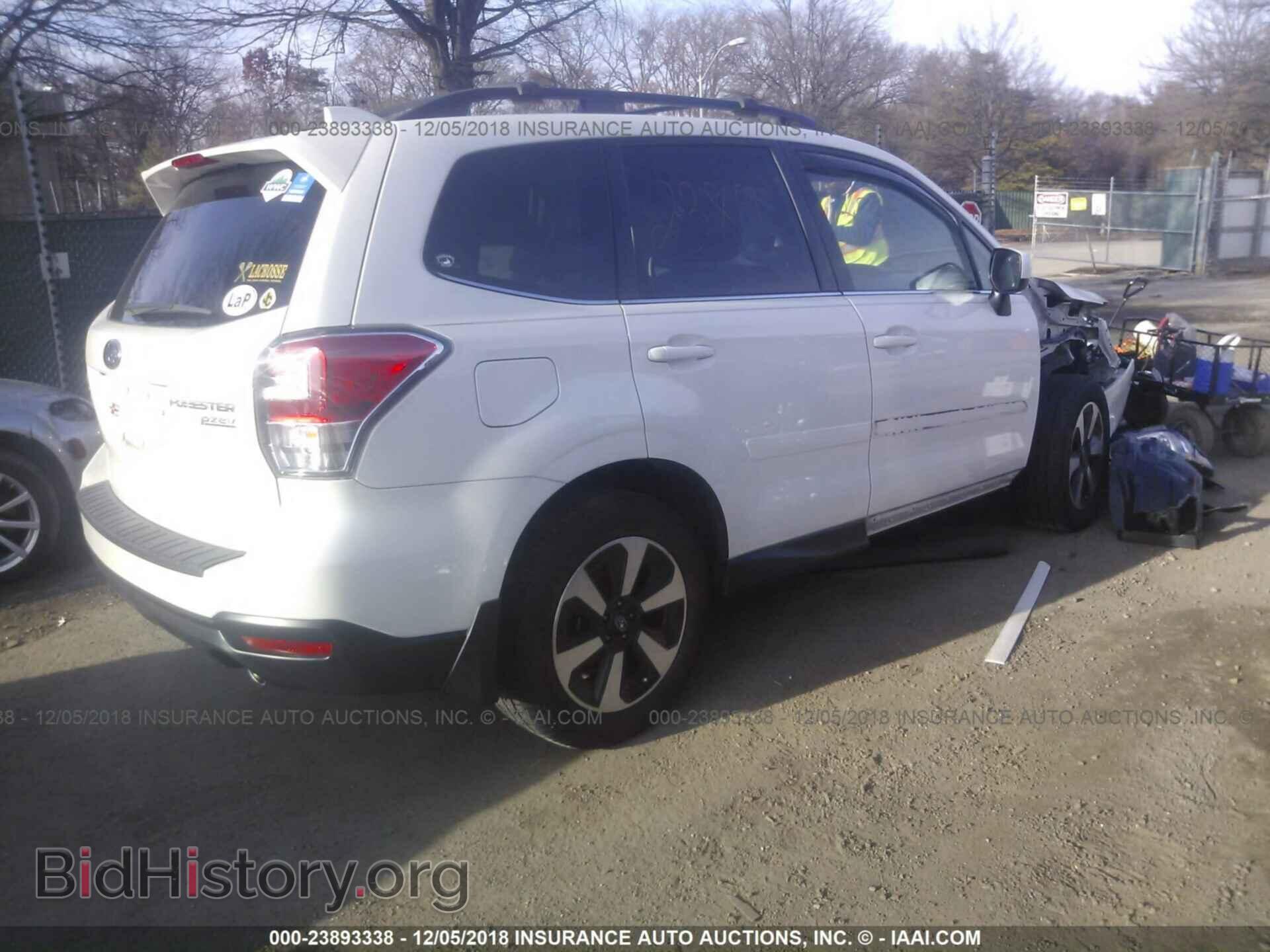 2017 SUBARU FORESTER - VIN: JF2SJALC5HH488670 - Фото 4