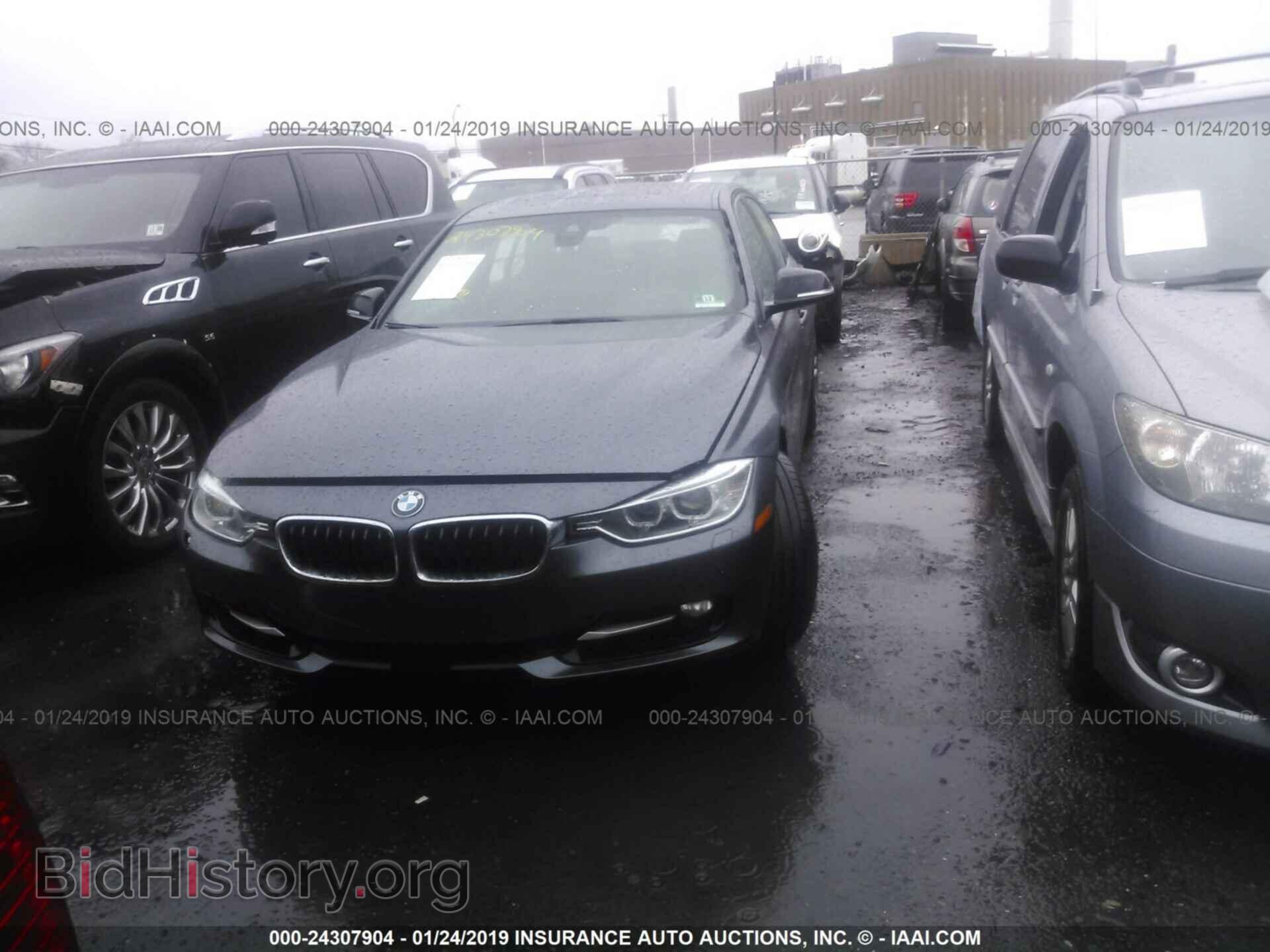 2013 BMW 335 - VIN: WBA3B9C58DJ437311 - Фото 2