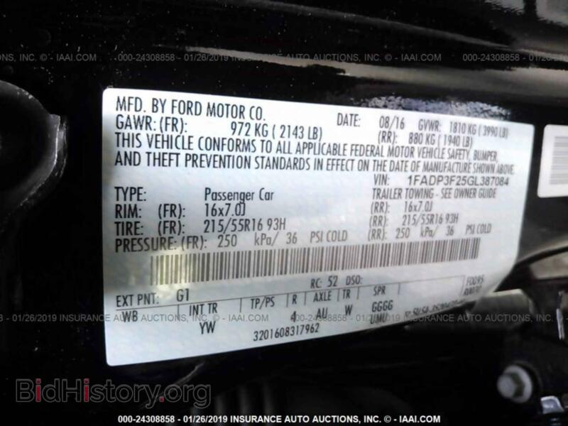 2016 Ford FOCUS (VIN 1FADP3F25GL387084) — photo 9 of 10