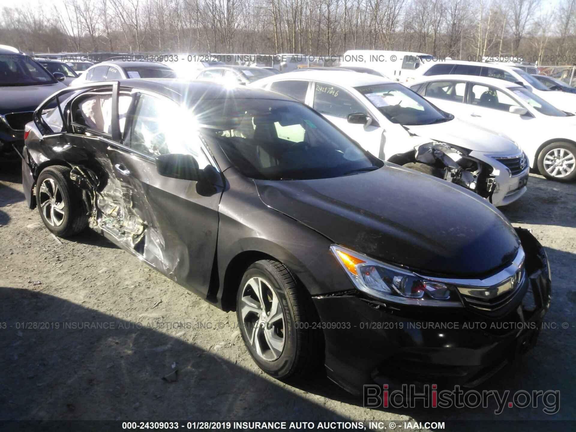 Photo 1HGCR2F38HA160862 - HONDA ACCORD 2017