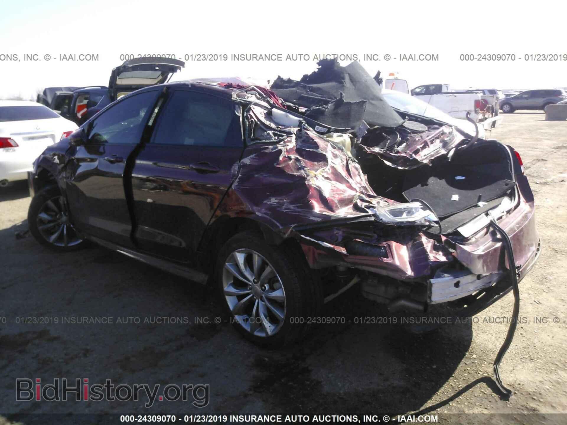2016 CHRYSLER 200 - VIN: 1C3CCCBB1GN146140 - Фото 3