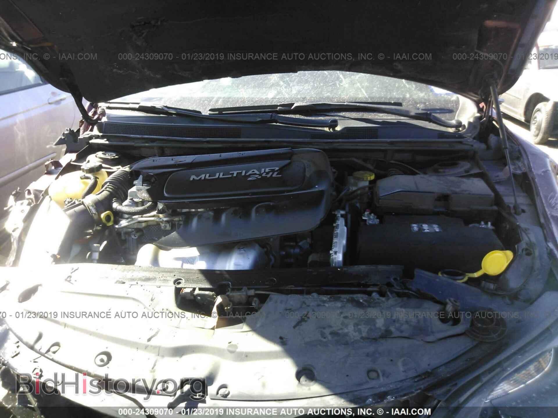 2016 CHRYSLER 200 - VIN: 1C3CCCBB1GN146140 - Фото 10
