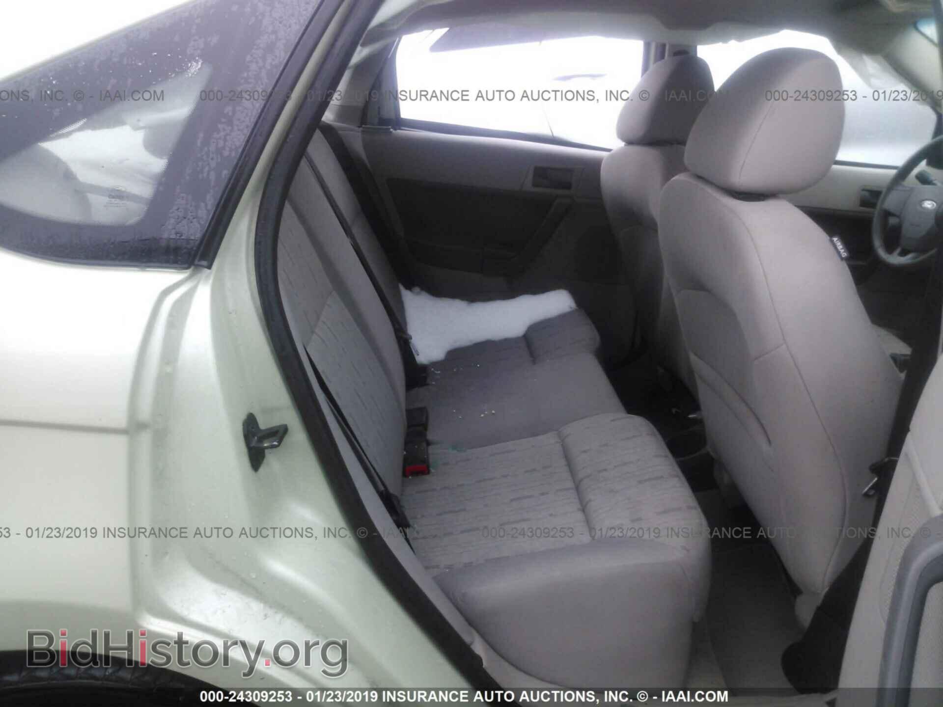 2011 FORD FOCUS - VIN: 1FAHP3FN1BW131012 - Фото 8
