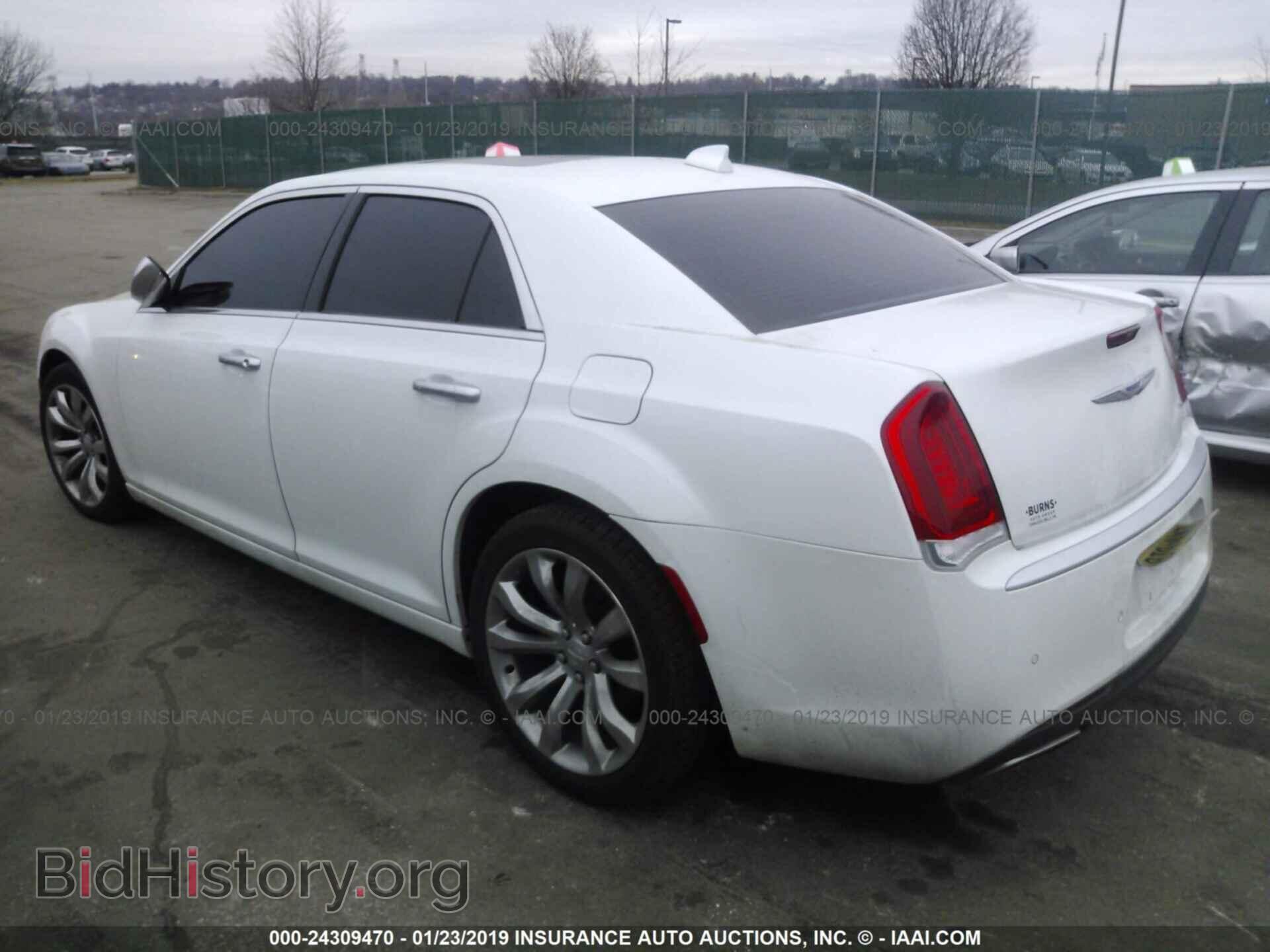 2015 CHRYSLER 300C - VIN: 2C3CCAPT9FH837896 - Фото 3