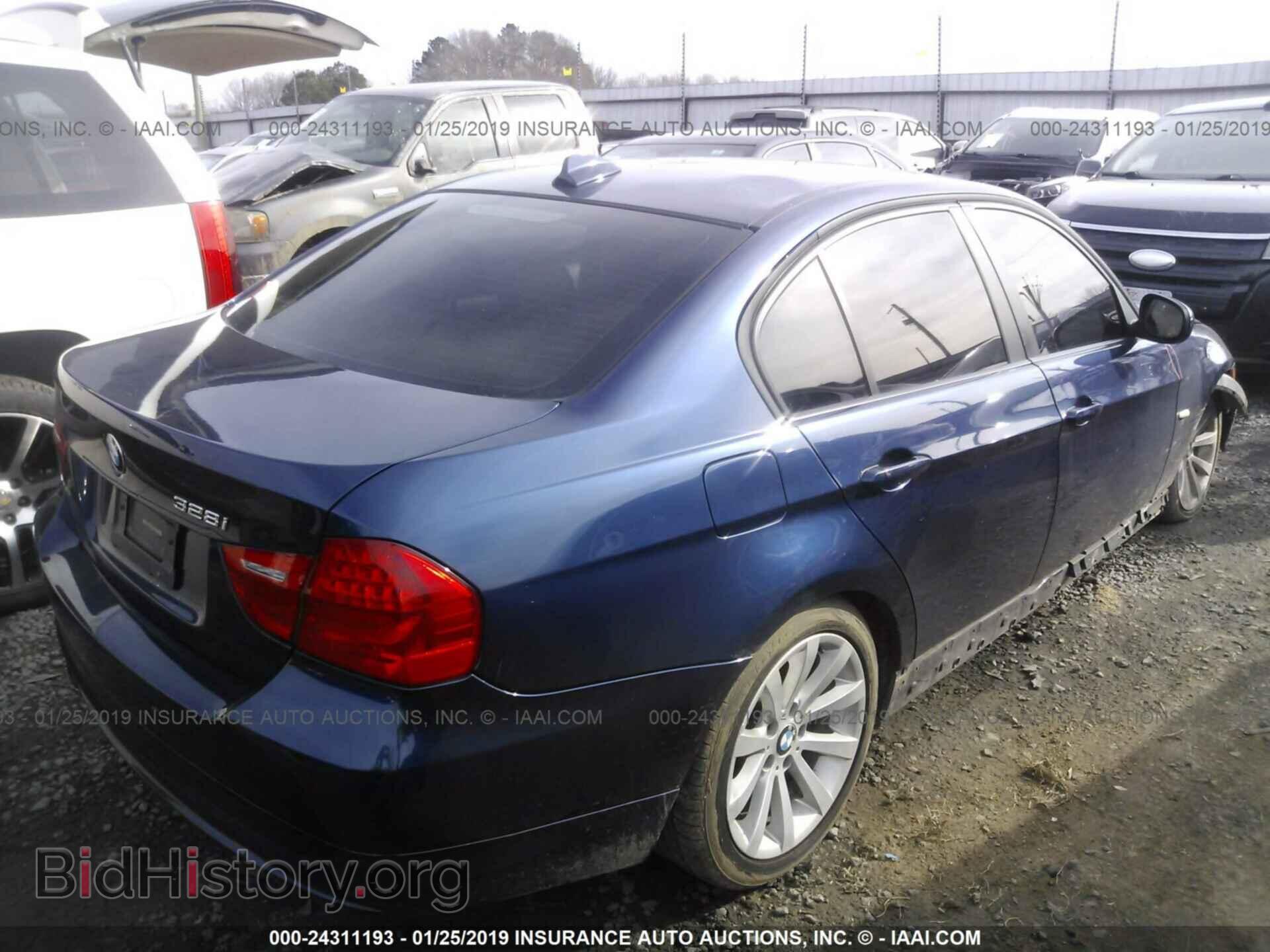 2011 BMW 328 - VIN: WBAPH7C5XBE461586 - Фото 4