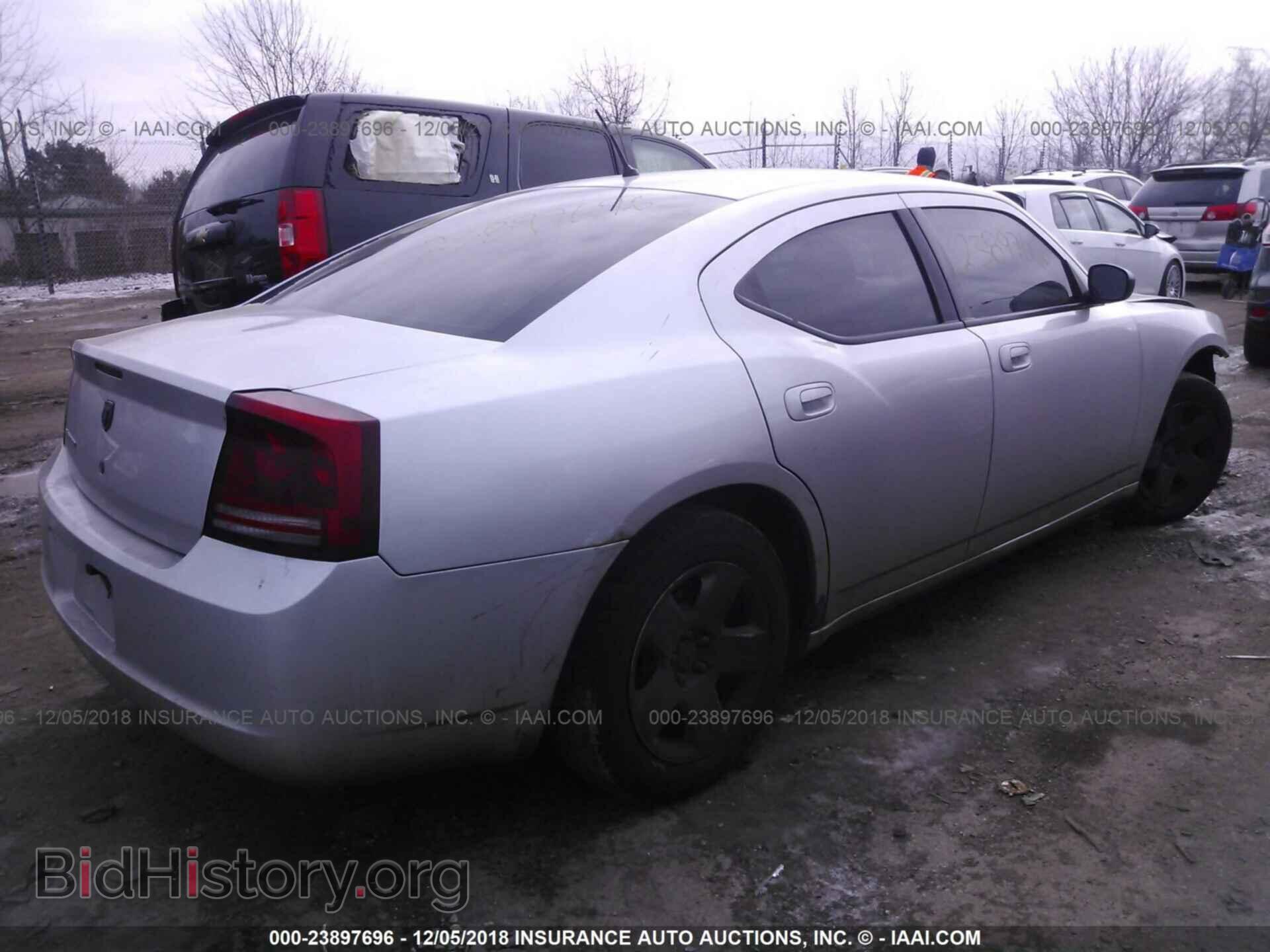 2008 DODGE CHARGER - VIN: 2B3KA43RX8H151279 - Фото 4