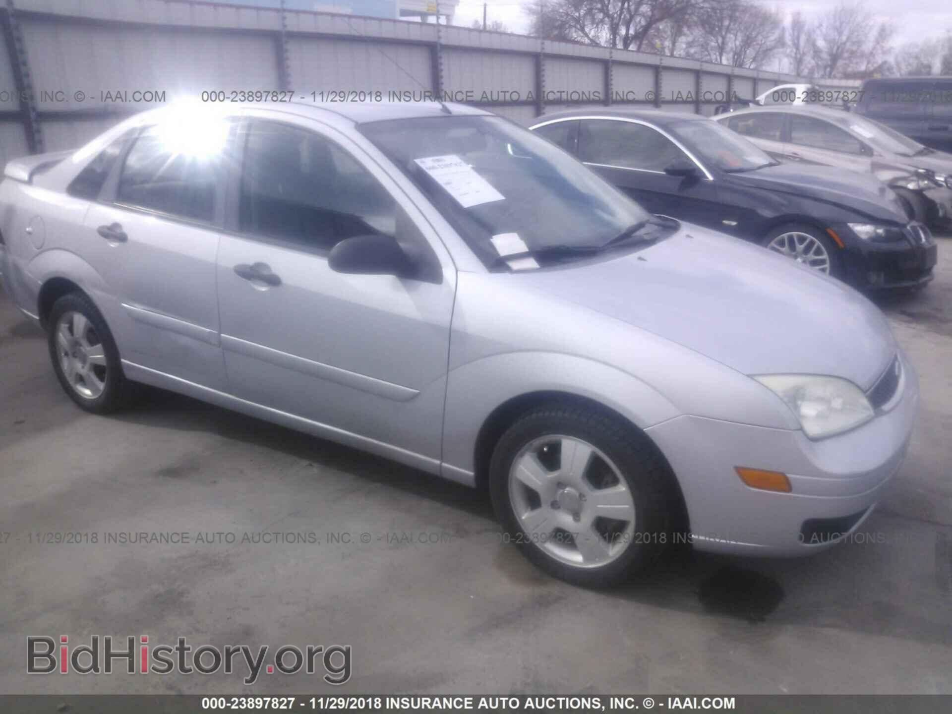 Photo 1FAHP34N27W307589 - FORD FOCUS 2007