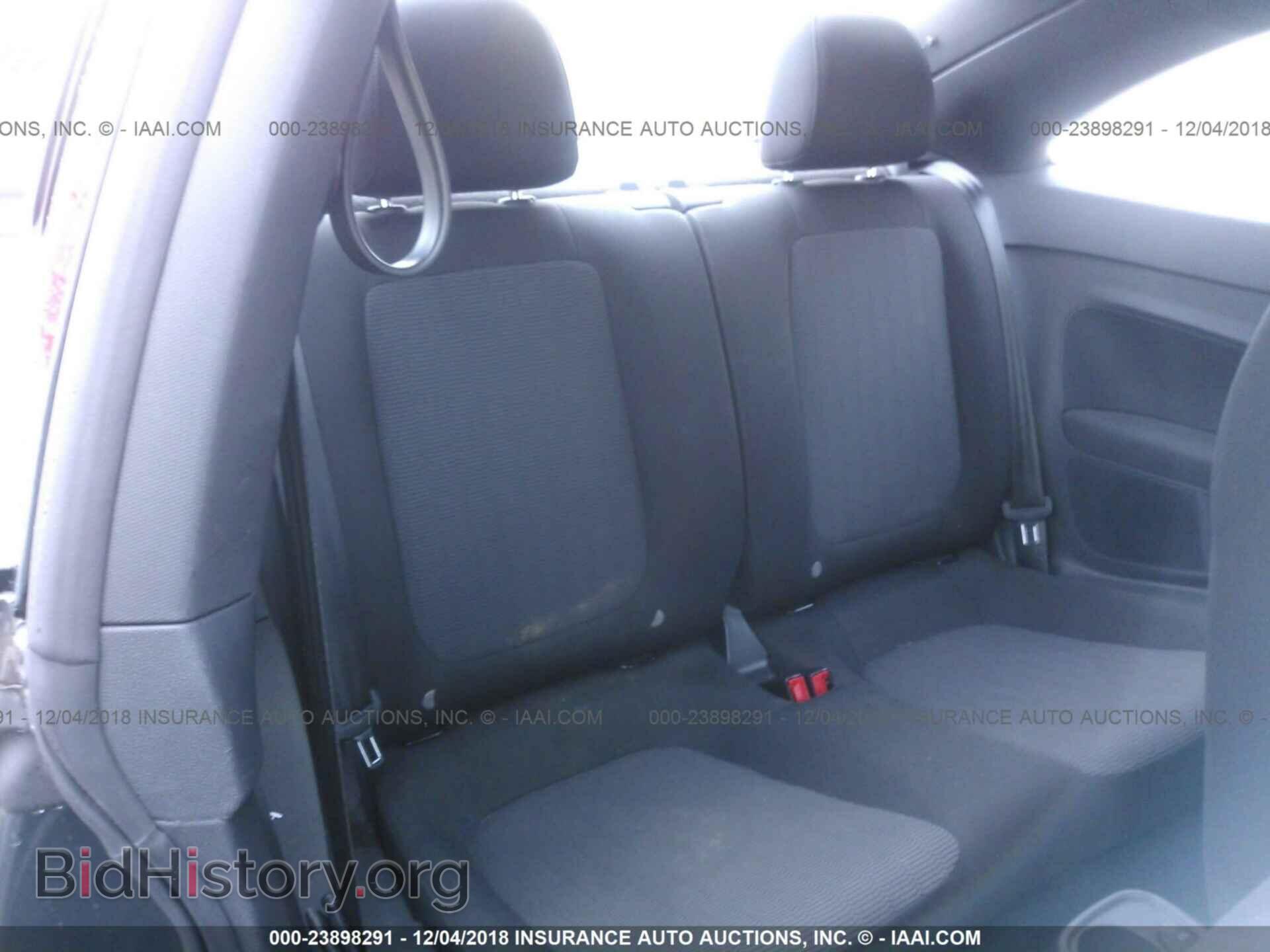2012 VOLKSWAGEN BEETLE - VIN: 3VWFP7AT3CM652083 - Фото 8