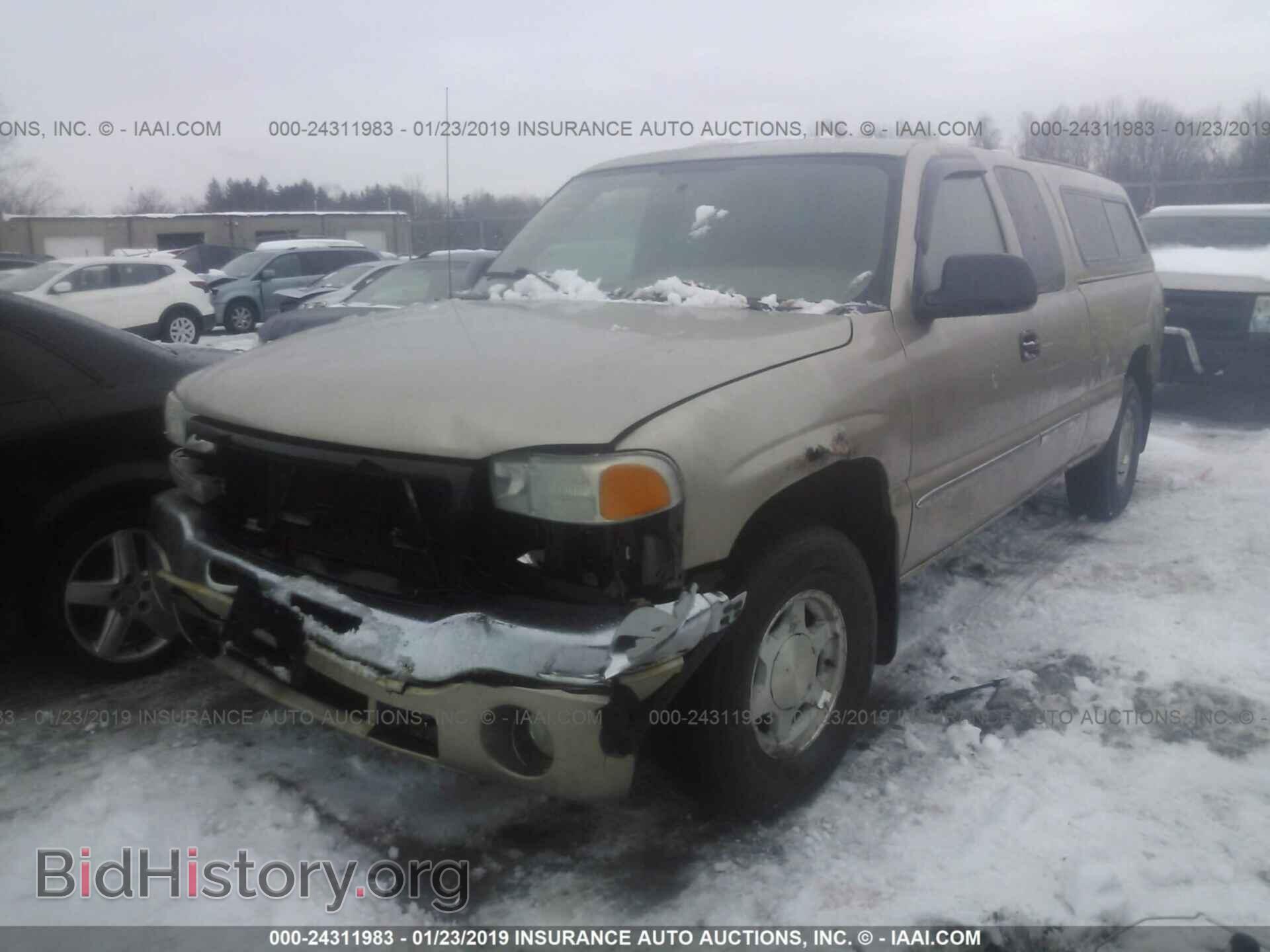 2004 GMC NEW SIERRA - VIN: 2GTEK19T241353501 - Фото 2