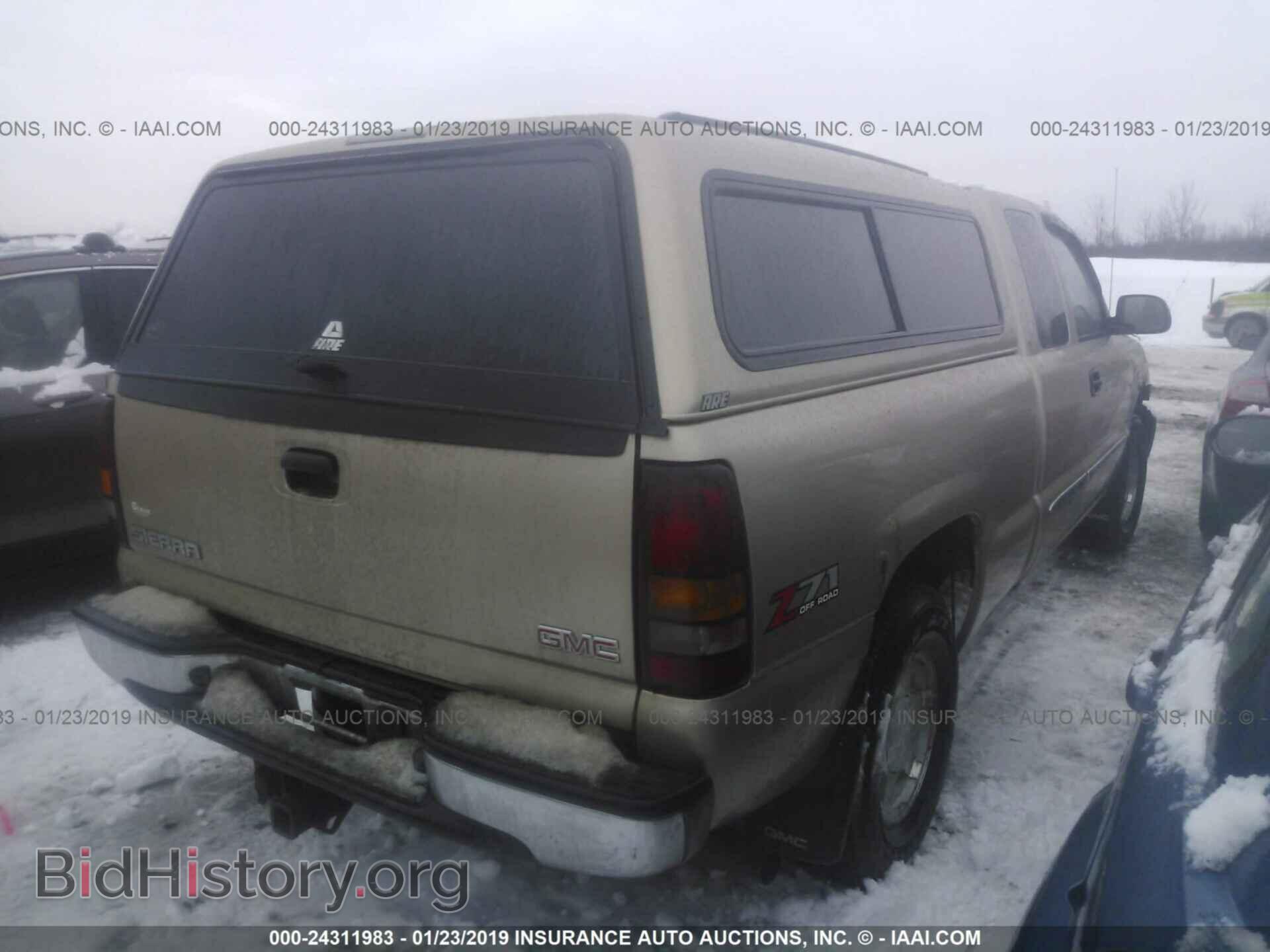 2004 GMC NEW SIERRA - VIN: 2GTEK19T241353501 - Фото 4