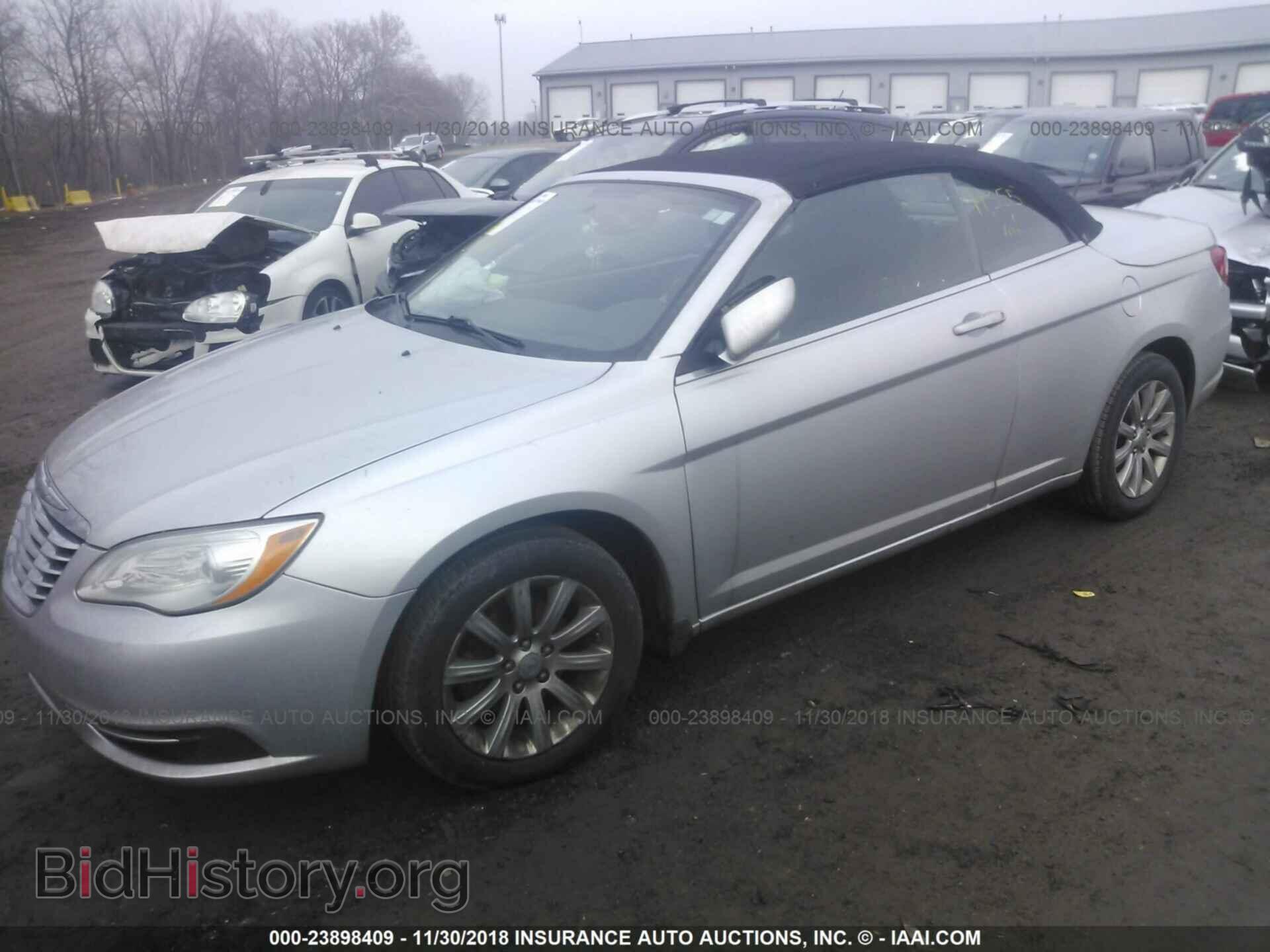 2011 CHRYSLER 200 - VIN: 1C3BC2EB3BN500265 - Photo 2