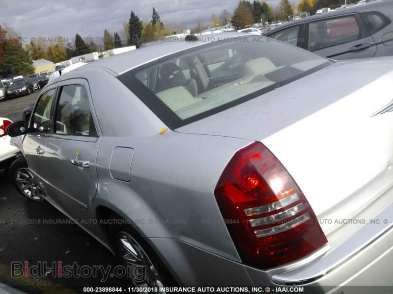 2005 Chrysler 300C (VIN 2C3AA63H85H633617) — фото 3 из 10