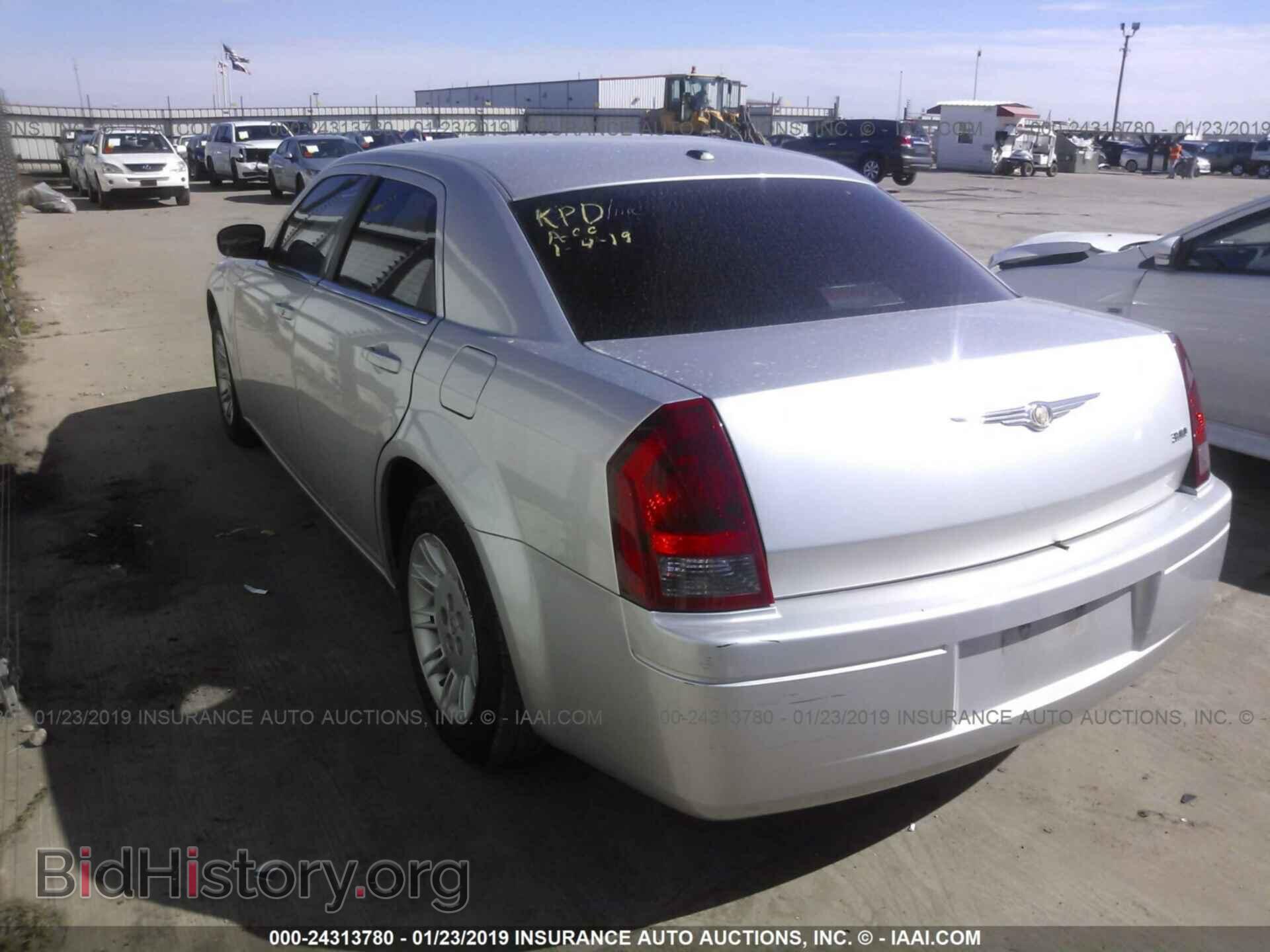 2007 CHRYSLER 300 - VIN: 2C3LA43R47H881873 - Фото 3