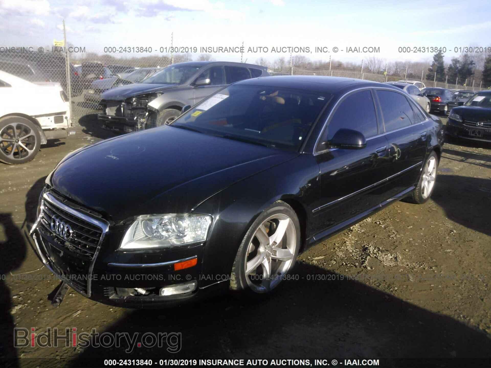 2010 AUDI A8 - VIN: WAURVAFA1AN007720 - Photo 2