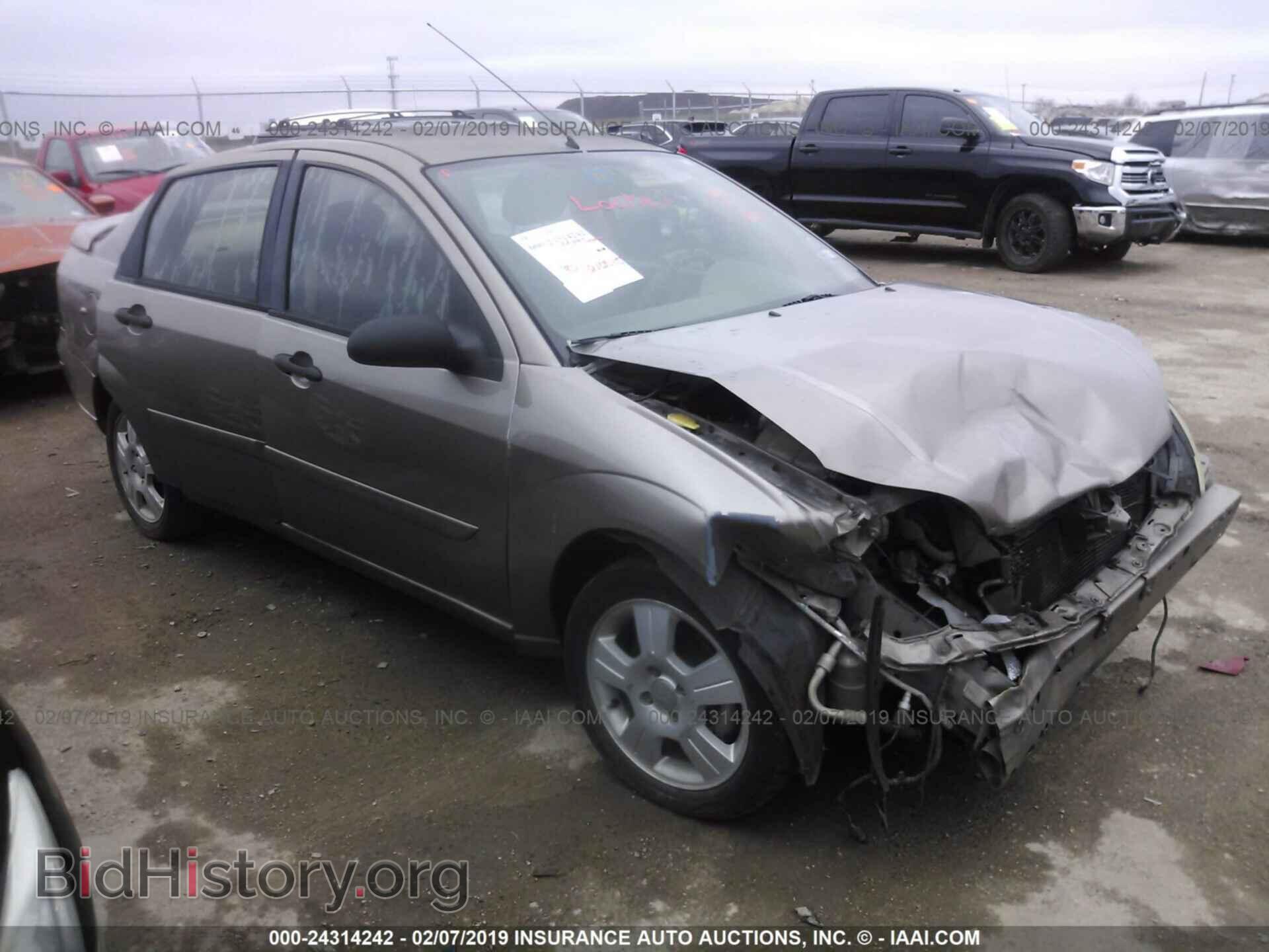 Фотография 1FAFP34N75W134379 - FORD FOCUS 2005