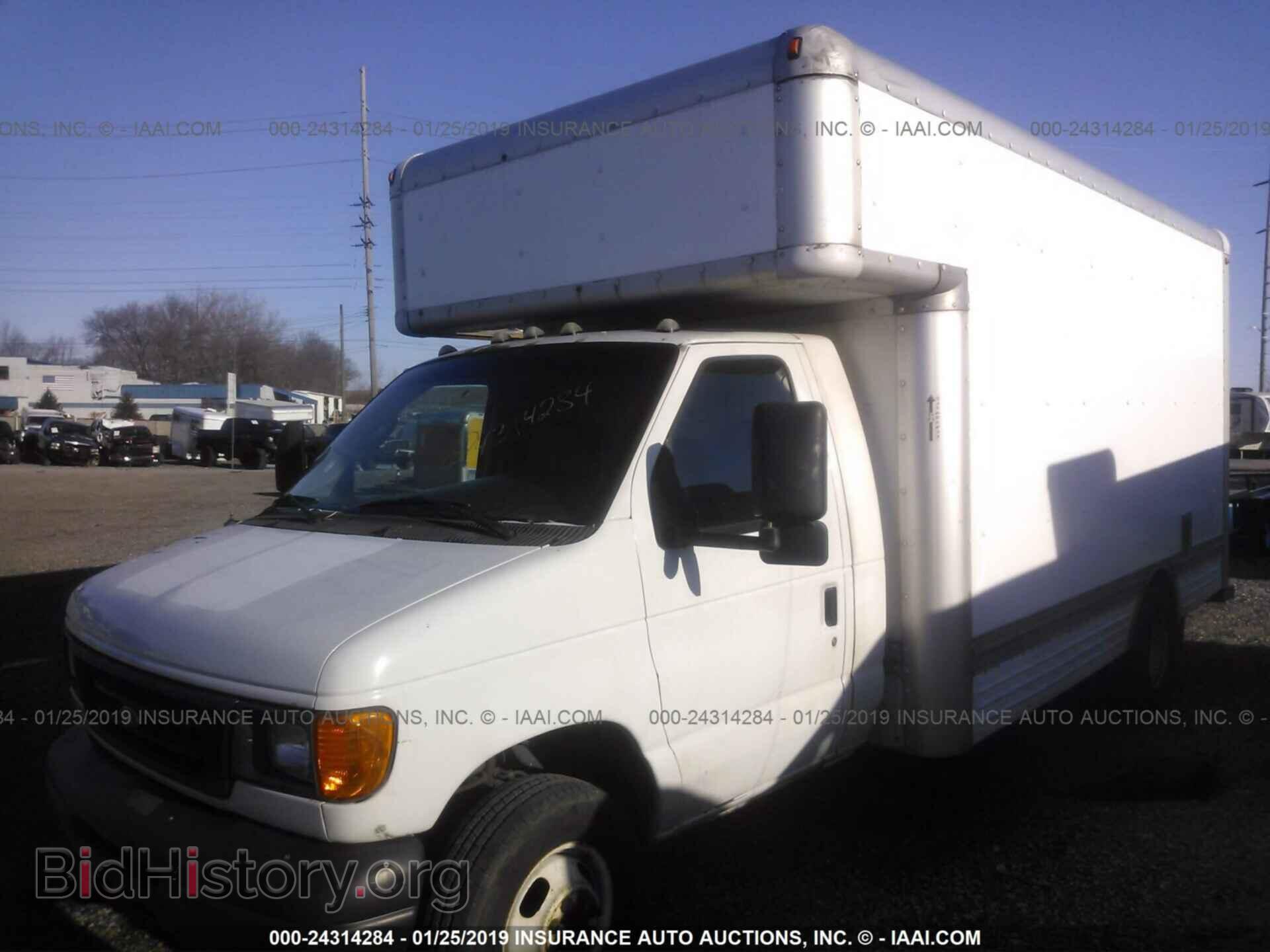 2006 FORD ECONOLINE - VIN: 1FDXE45S66HA79858 - Фото 2