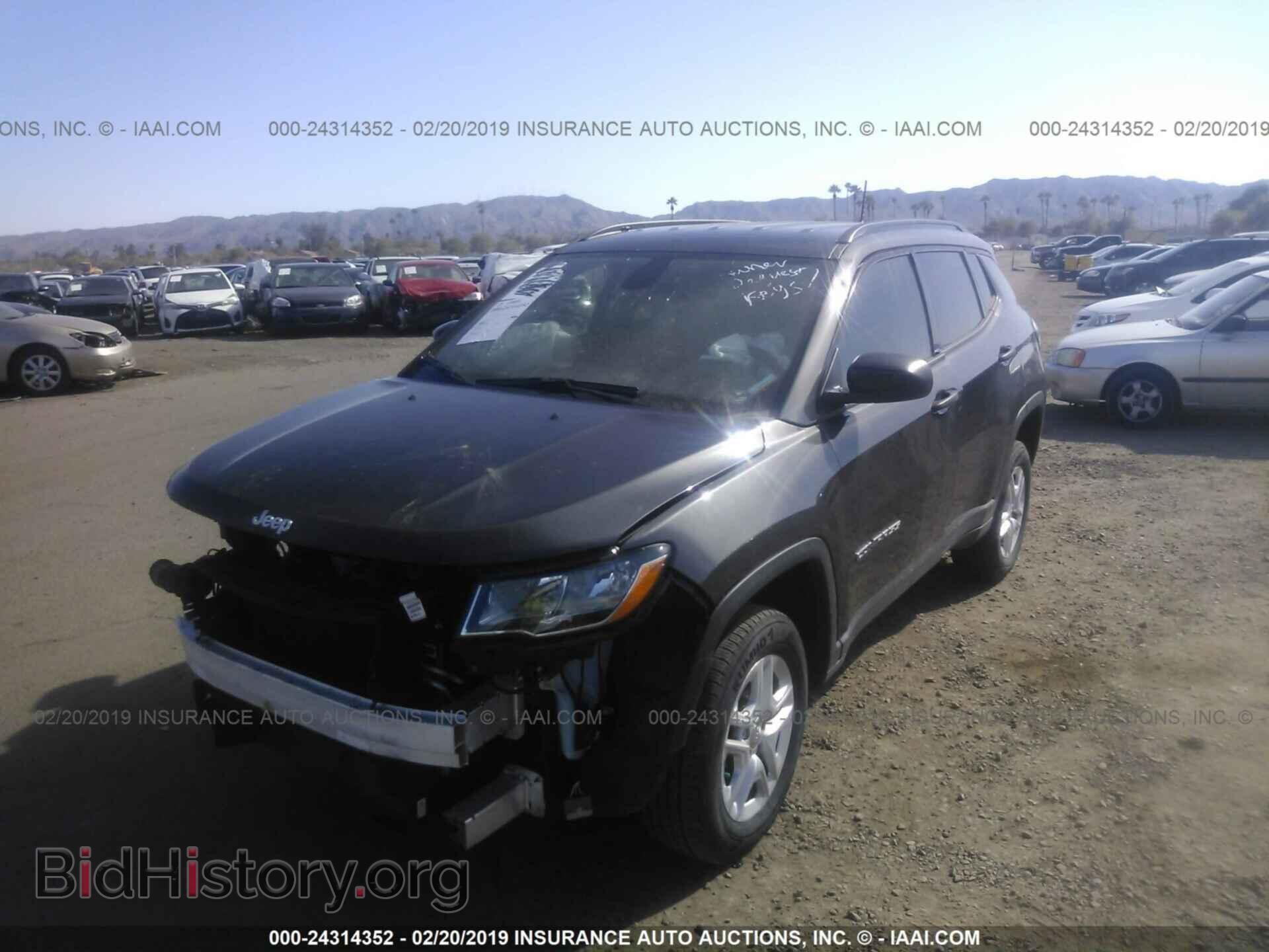 2018 JEEP COMPASS - VIN: 3C4NJDAB2JT232811 - Photo 2