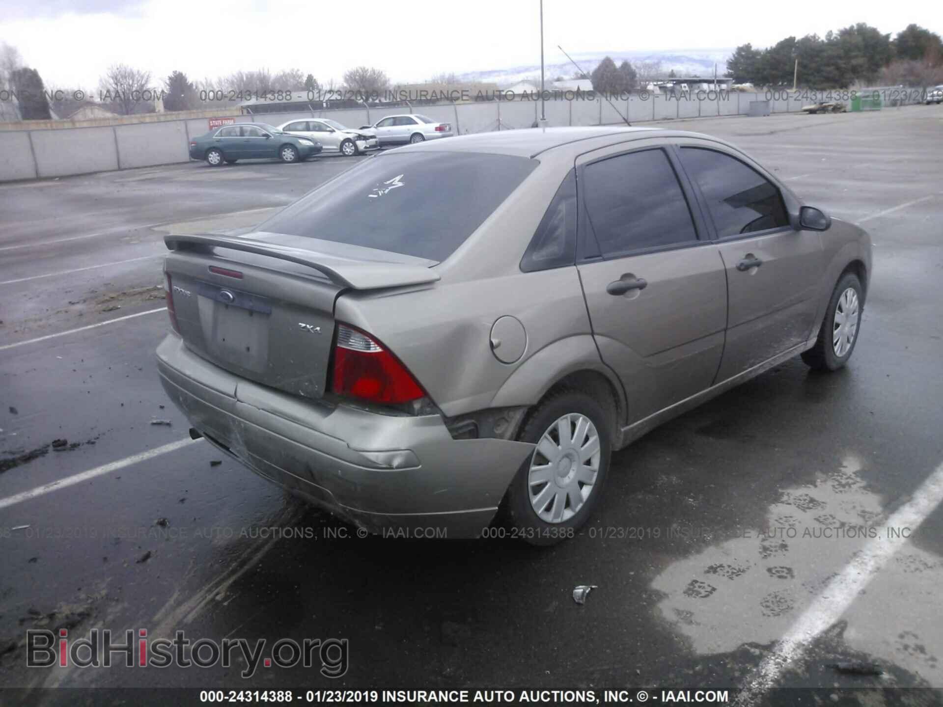 2005 FORD FOCUS - VIN: 1FAFP34N15W214891 - Фото 4