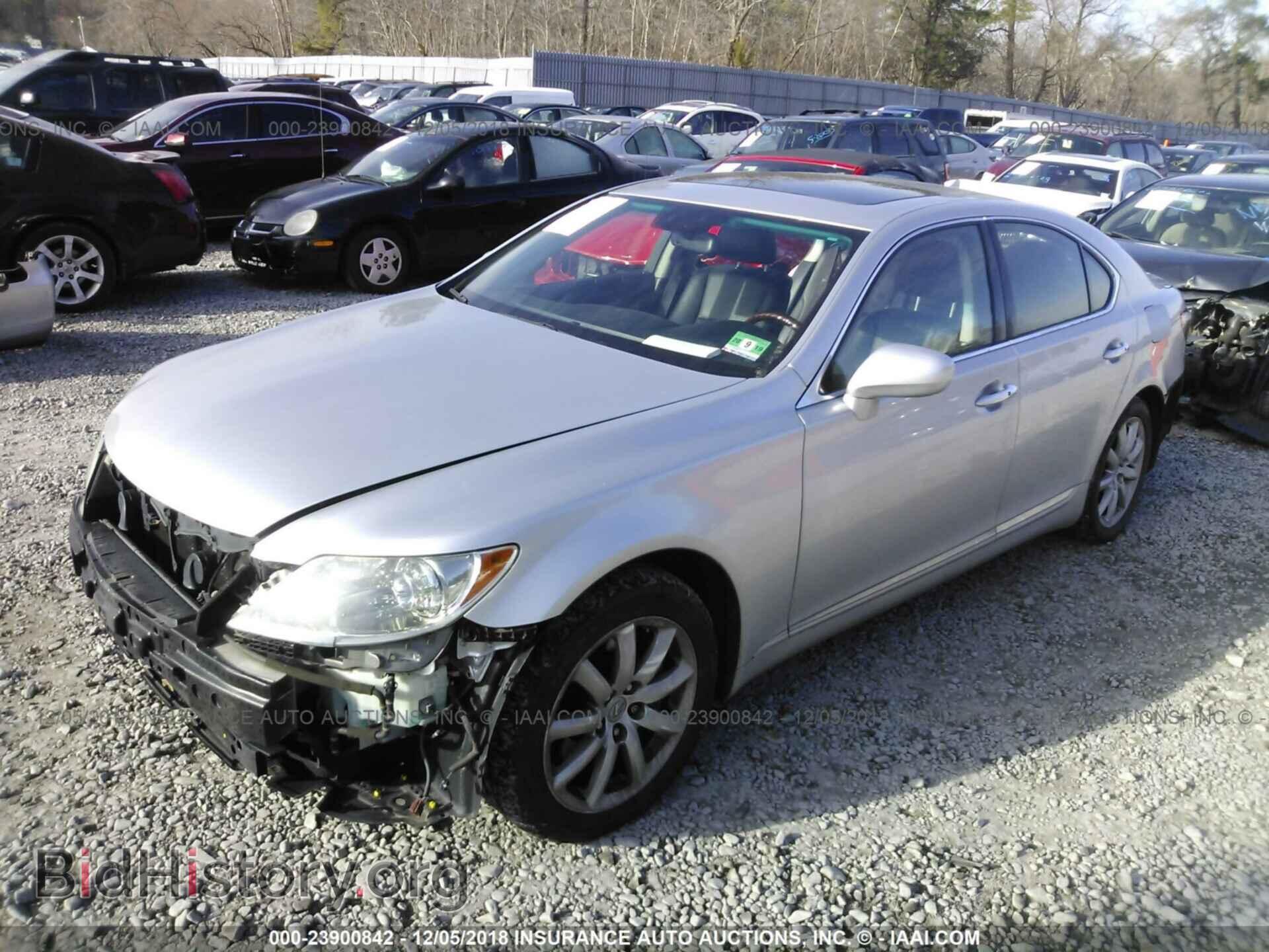 2009 LEXUS LS - VIN: JTHCL46F995000648 - Фото 2