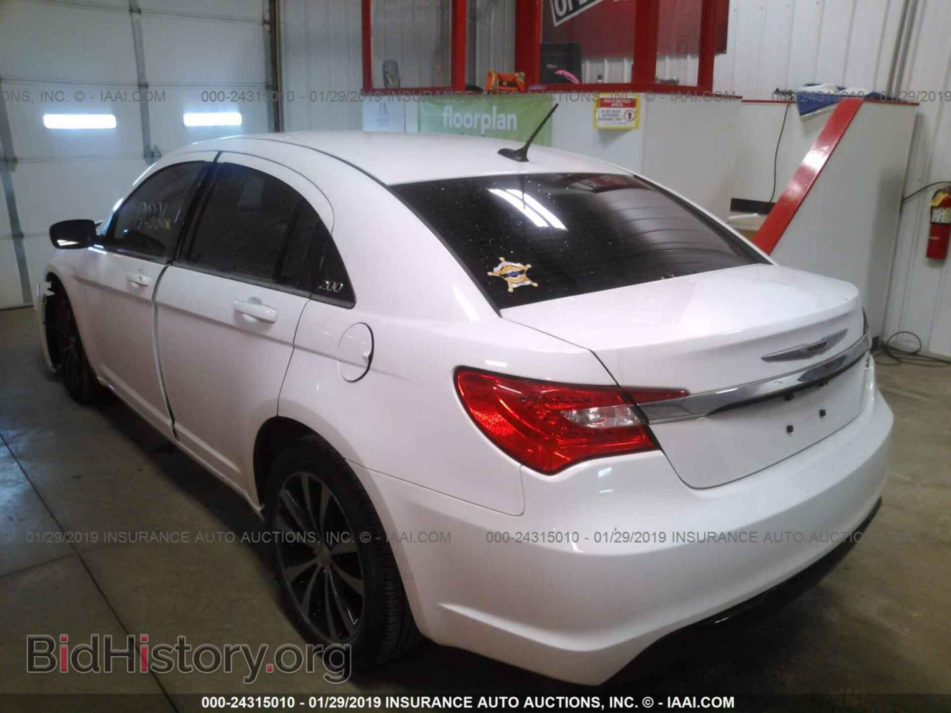 2012 CHRYSLER 200 - VIN: 1C3CCBHG5CN298400 - Фото 3