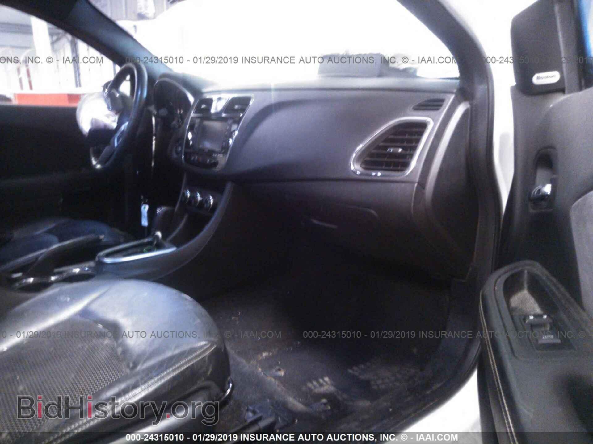 2012 CHRYSLER 200 - VIN: 1C3CCBHG5CN298400 - Фото 5