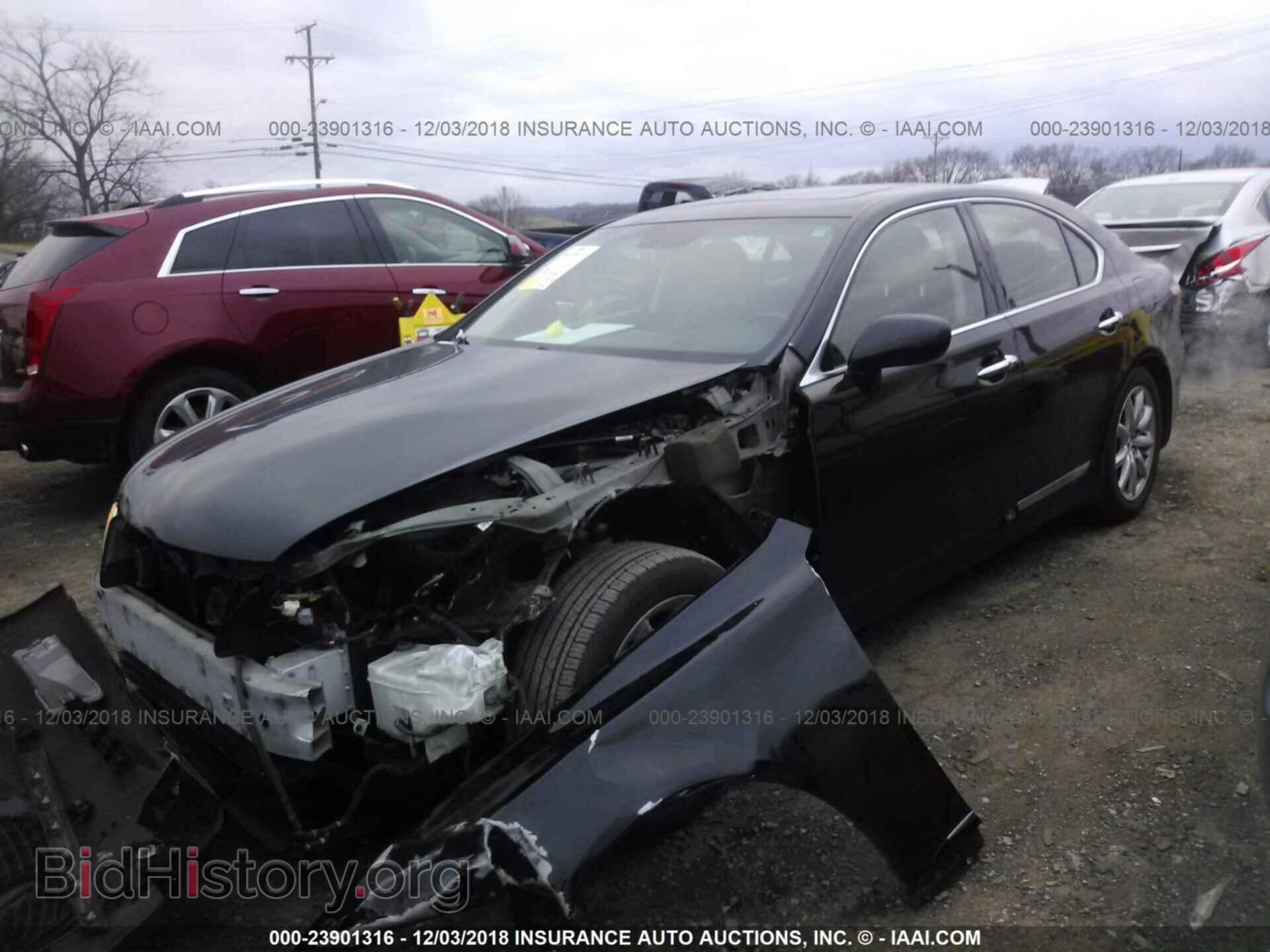 2008 LEXUS LS - VIN: JTHBL46F885081071 - Photo 2