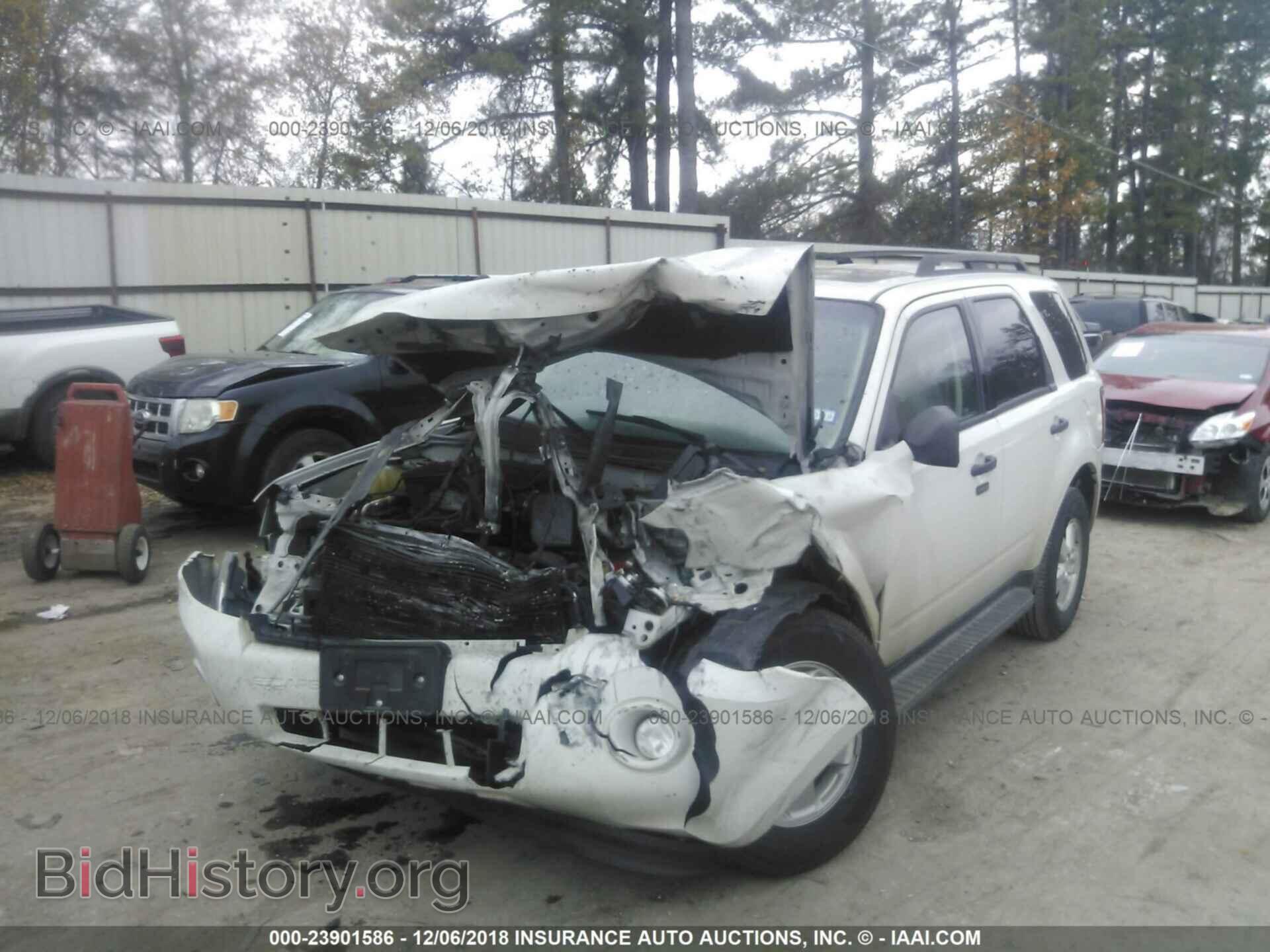 2009 FORD ESCAPE - VIN: 1FMCU03G59KB80311 - Фото 2