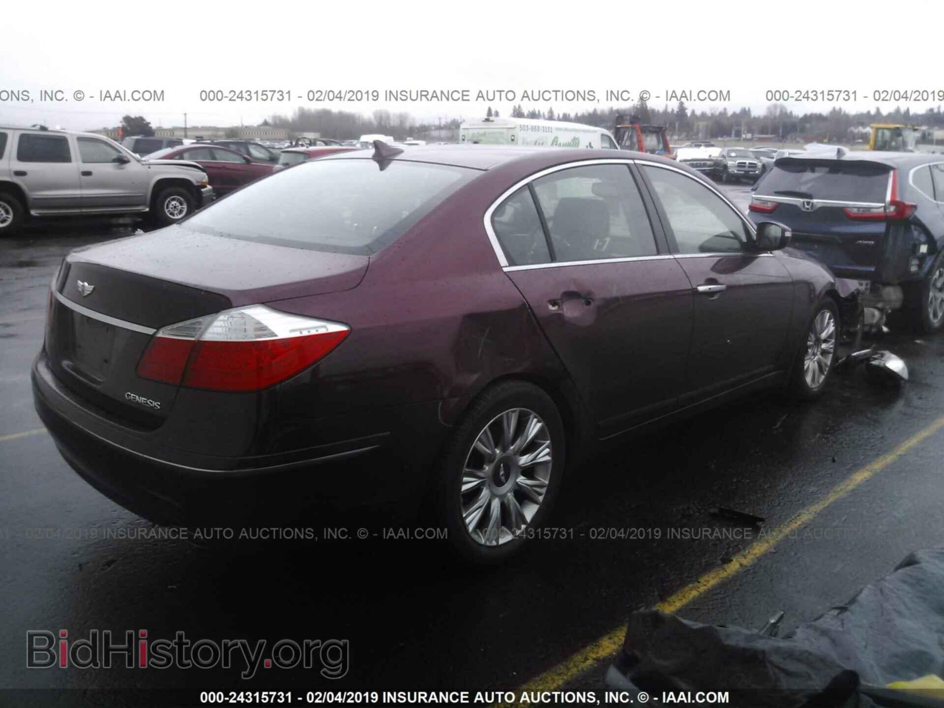 2009 HYUNDAI GENESIS - VIN: KMHGC46E49U025971 - Фото 4