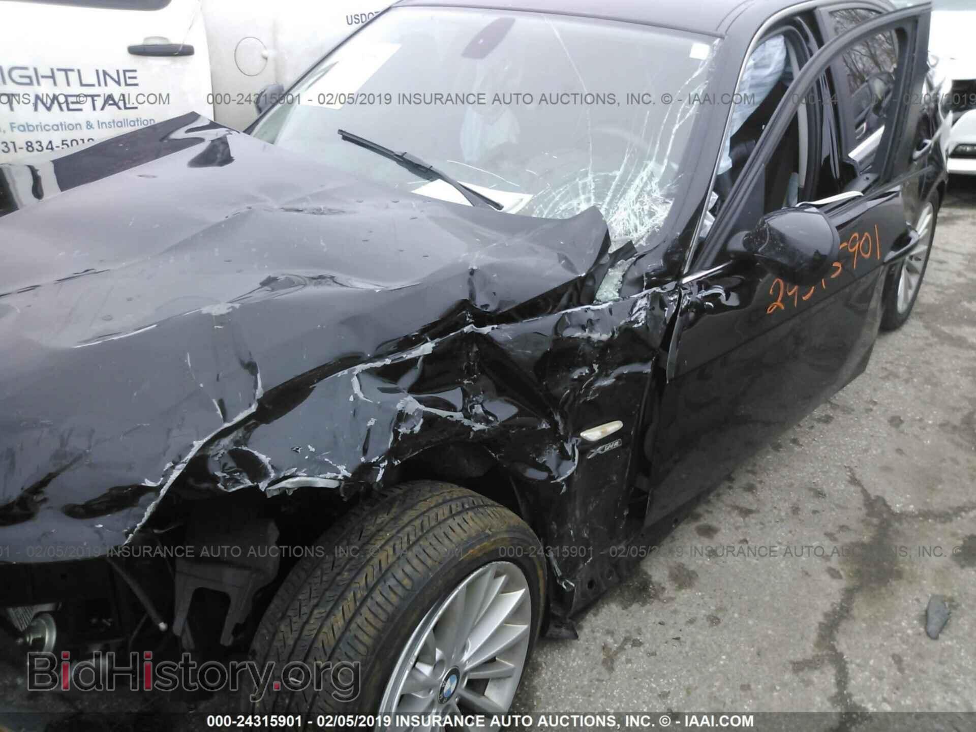 2011 BMW 335 - VIN: WBAPL5C50BA742452 - Фото 2