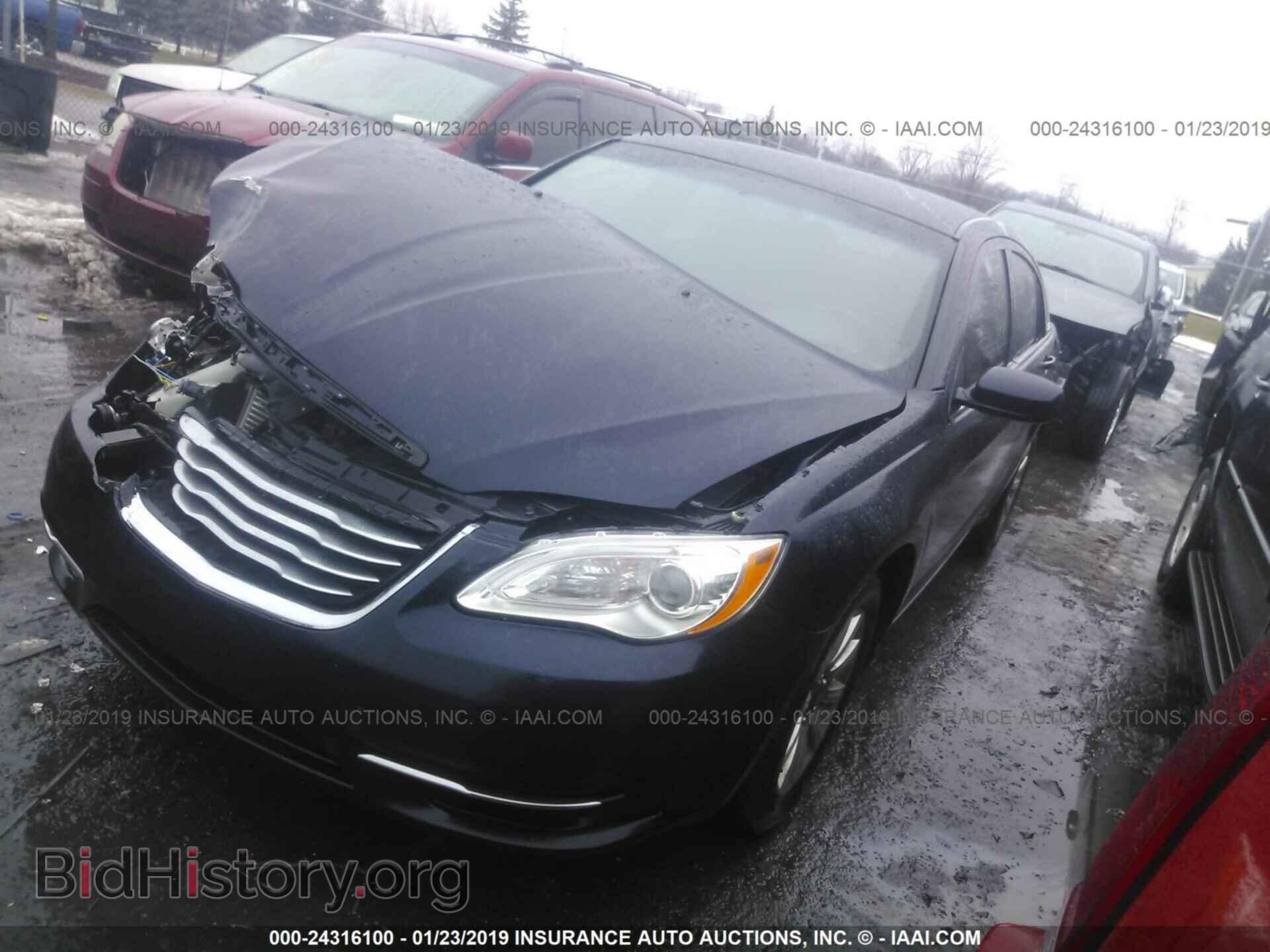 2011 CHRYSLER 200 - VIN: 1C3BC1FB8BN600712 - Photo 2