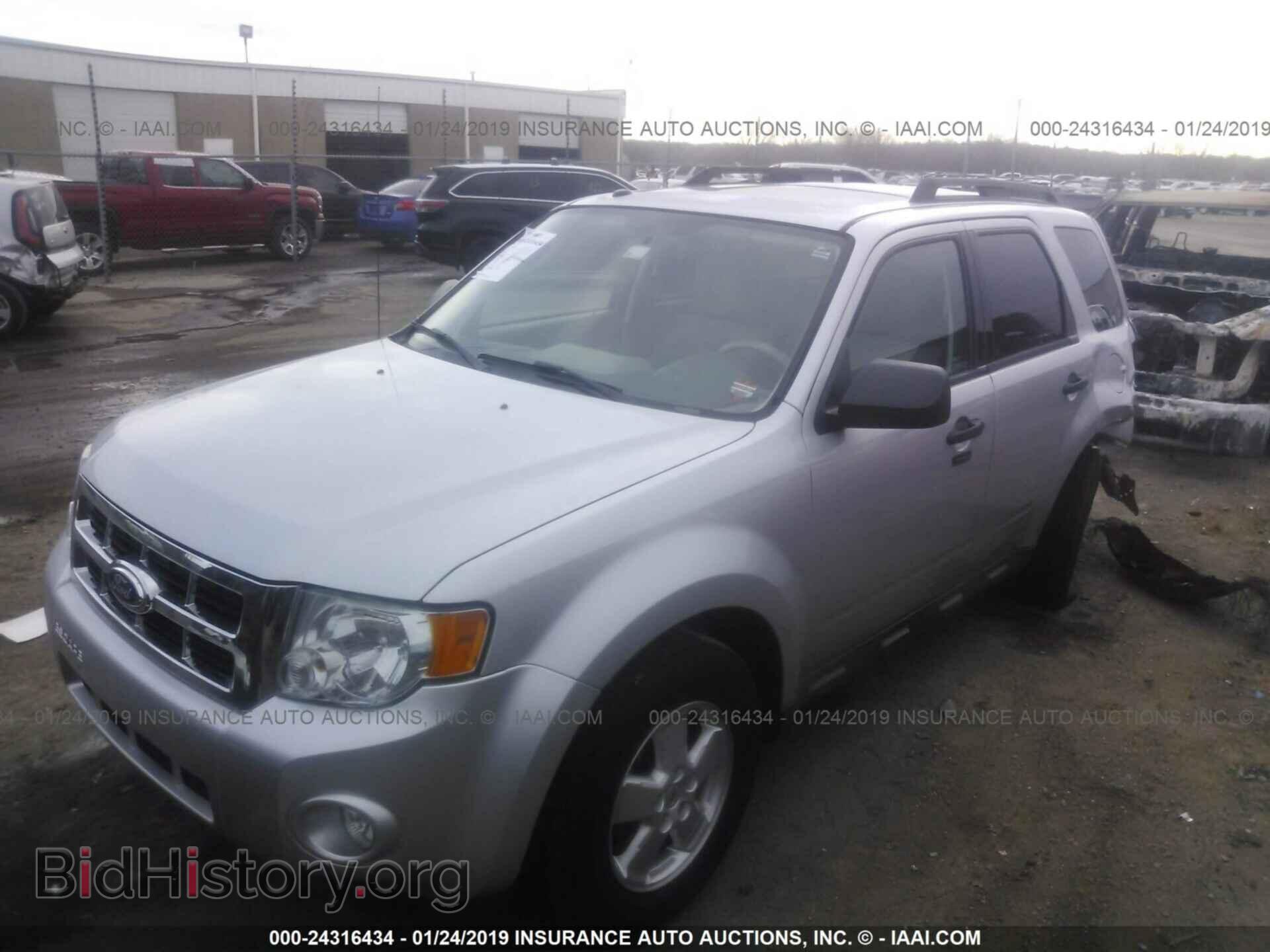 2011 FORD ESCAPE - VIN: 1FMCU0D70BKA60484 - Photo 2