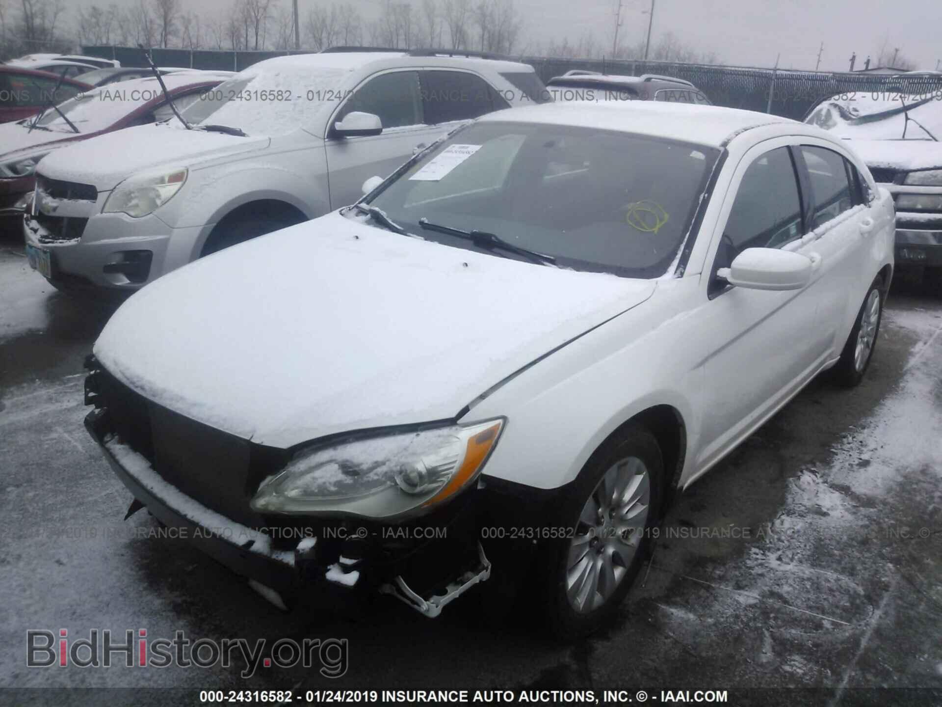 2013 CHRYSLER 200 - VIN: 1C3CCBAB1DN641686 - Photo 2