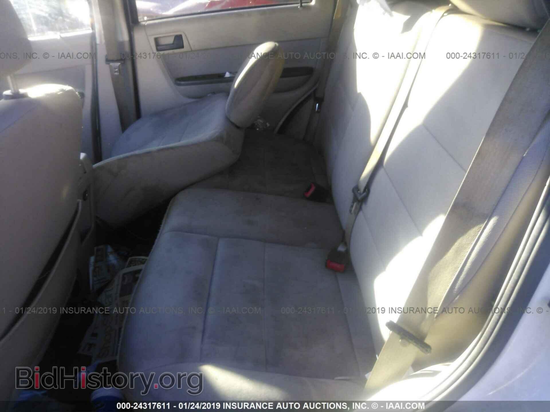 2011 FORD ESCAPE - VIN: 1FMCU9D70BKC38348 - Фото 8