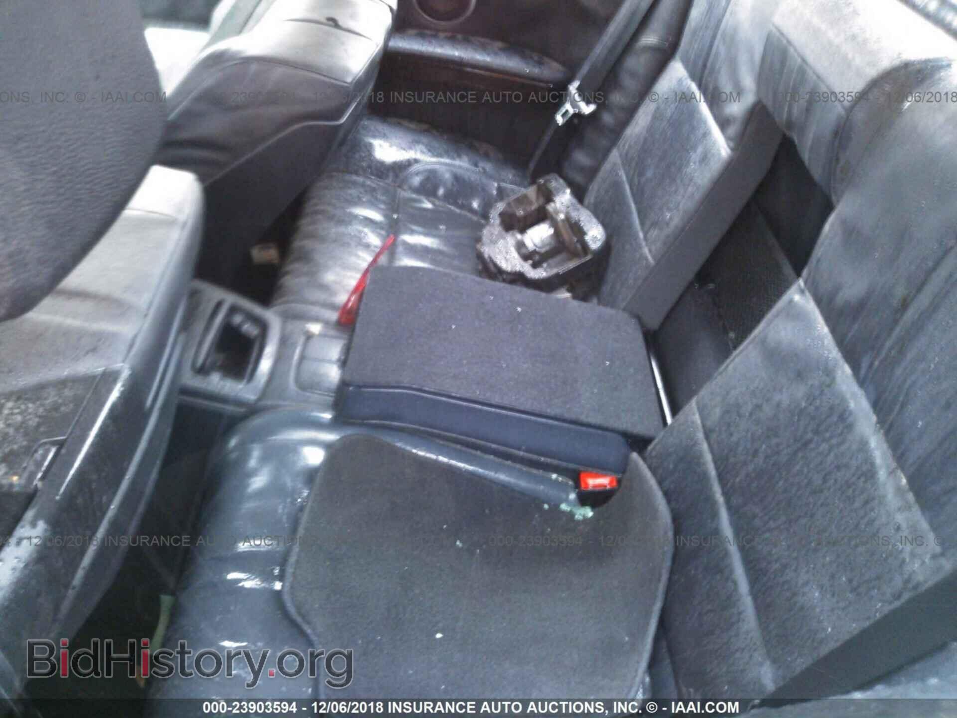 2011 BMW M3 - VIN: WBSDX9C53BE784312 - Фото 8