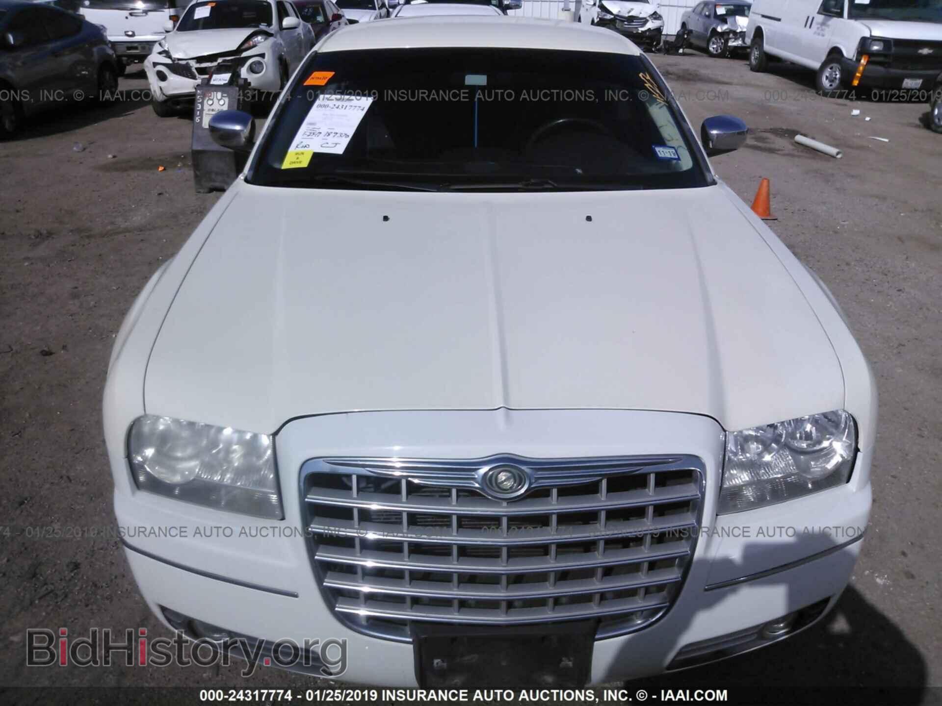 2010 CHRYSLER 300 - VIN: 2C3CA5CV9AH167361 - Фото 6