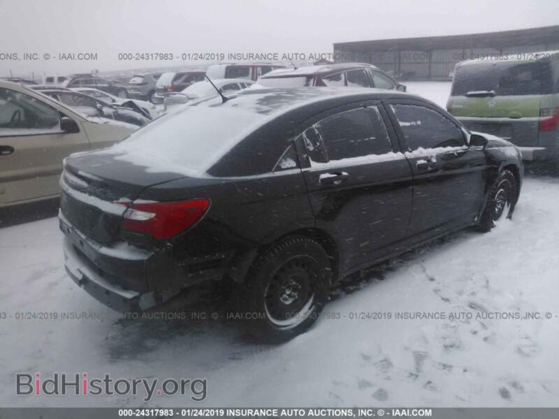 2012 Chrysler 200 (VIN 1C3CCBAB3CN204285) — photo 4 of 10