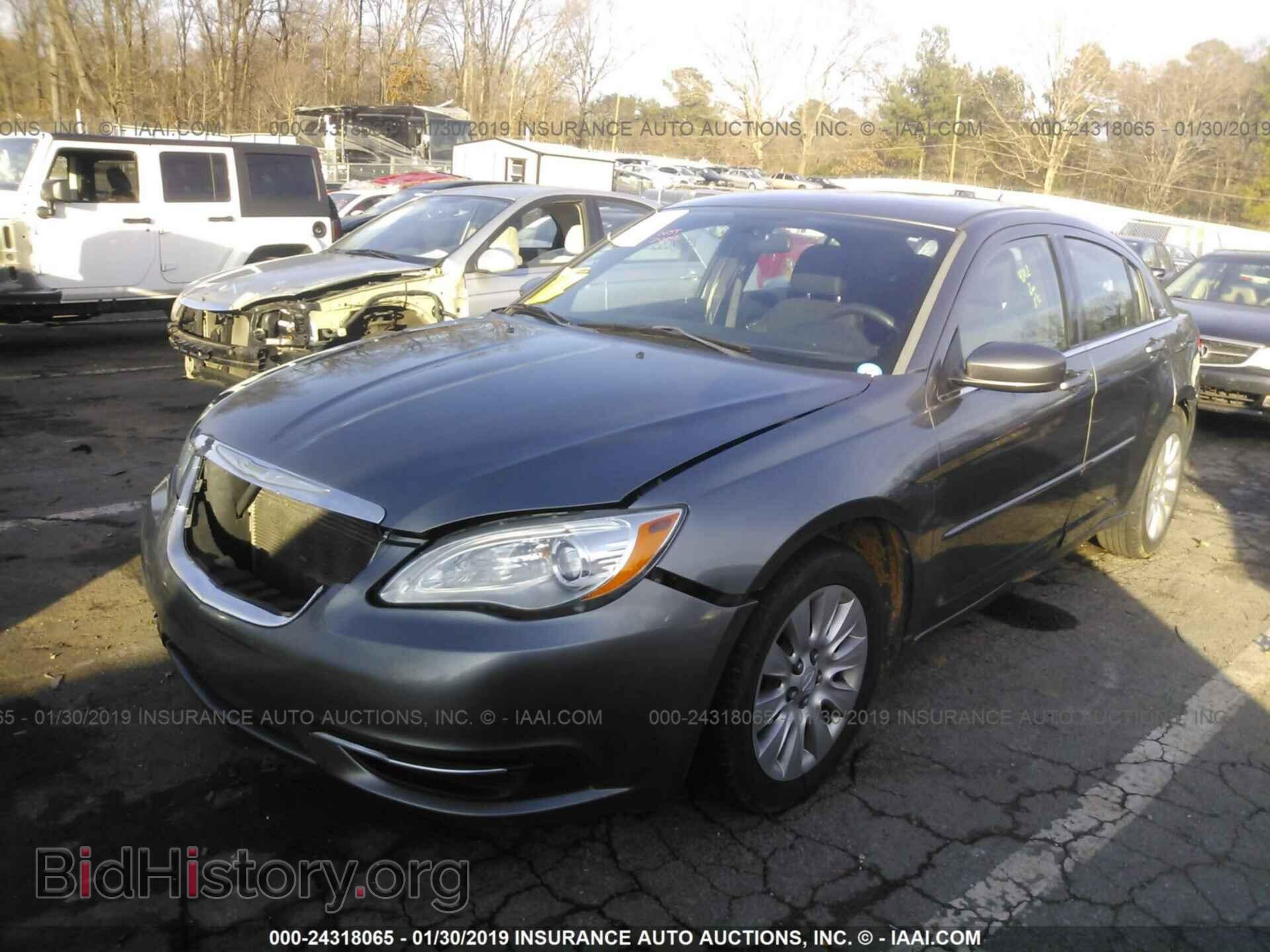 2012 CHRYSLER 200 - VIN: 1C3CCBAB5CN201954 - Фото 2
