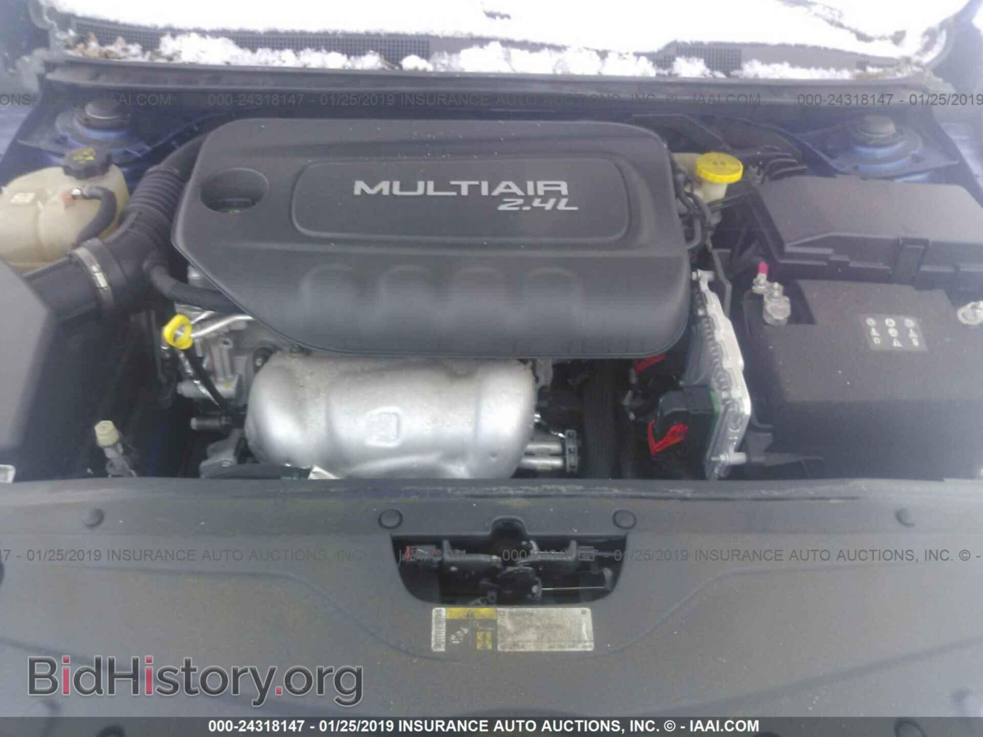 2015 CHRYSLER 200 - VIN: 1C3CCCCB0FN567733 - Фото 10
