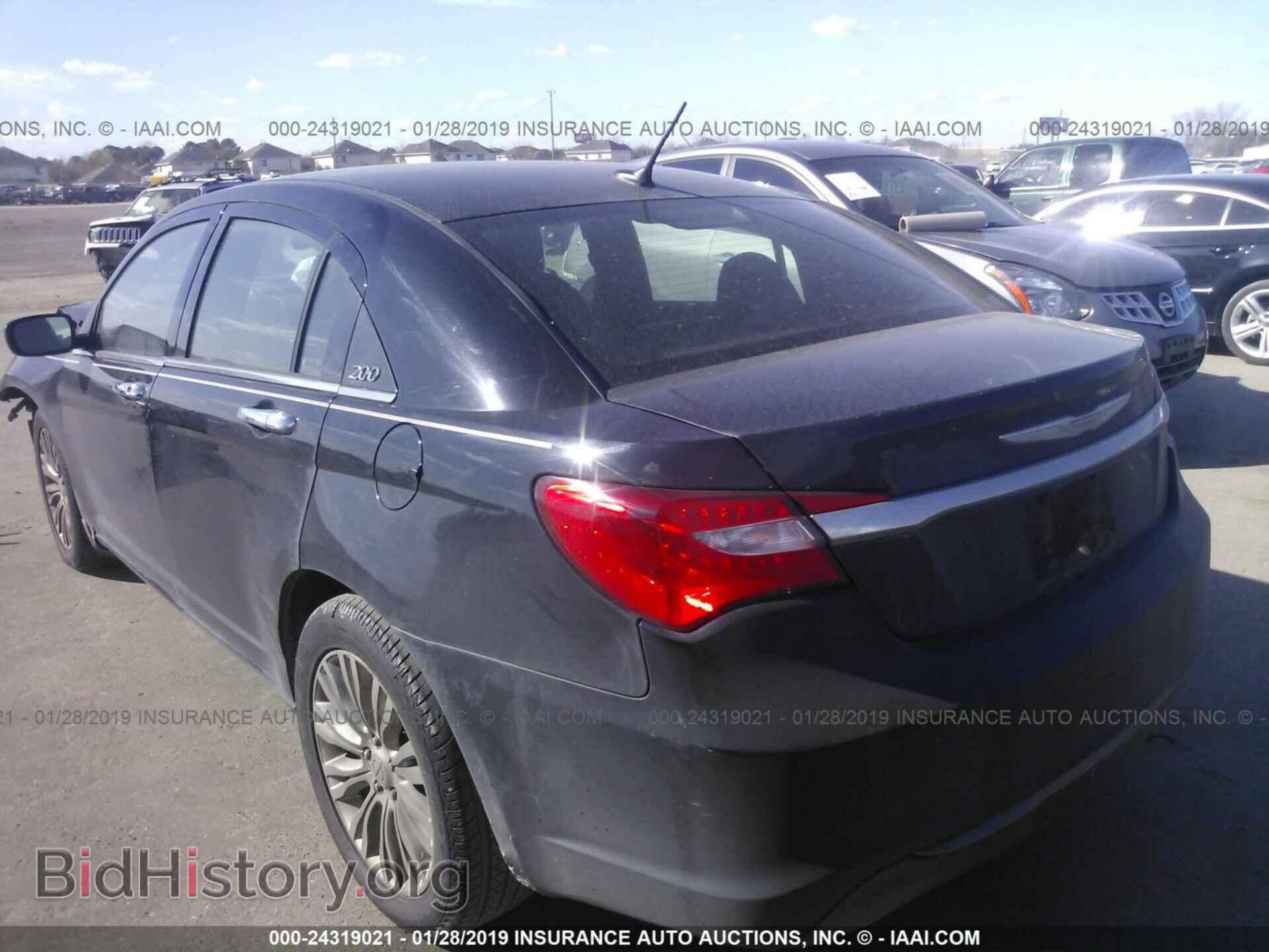 2011 CHRYSLER 200 - VIN: 1C3BC2FG2BN581592 - Photo 3