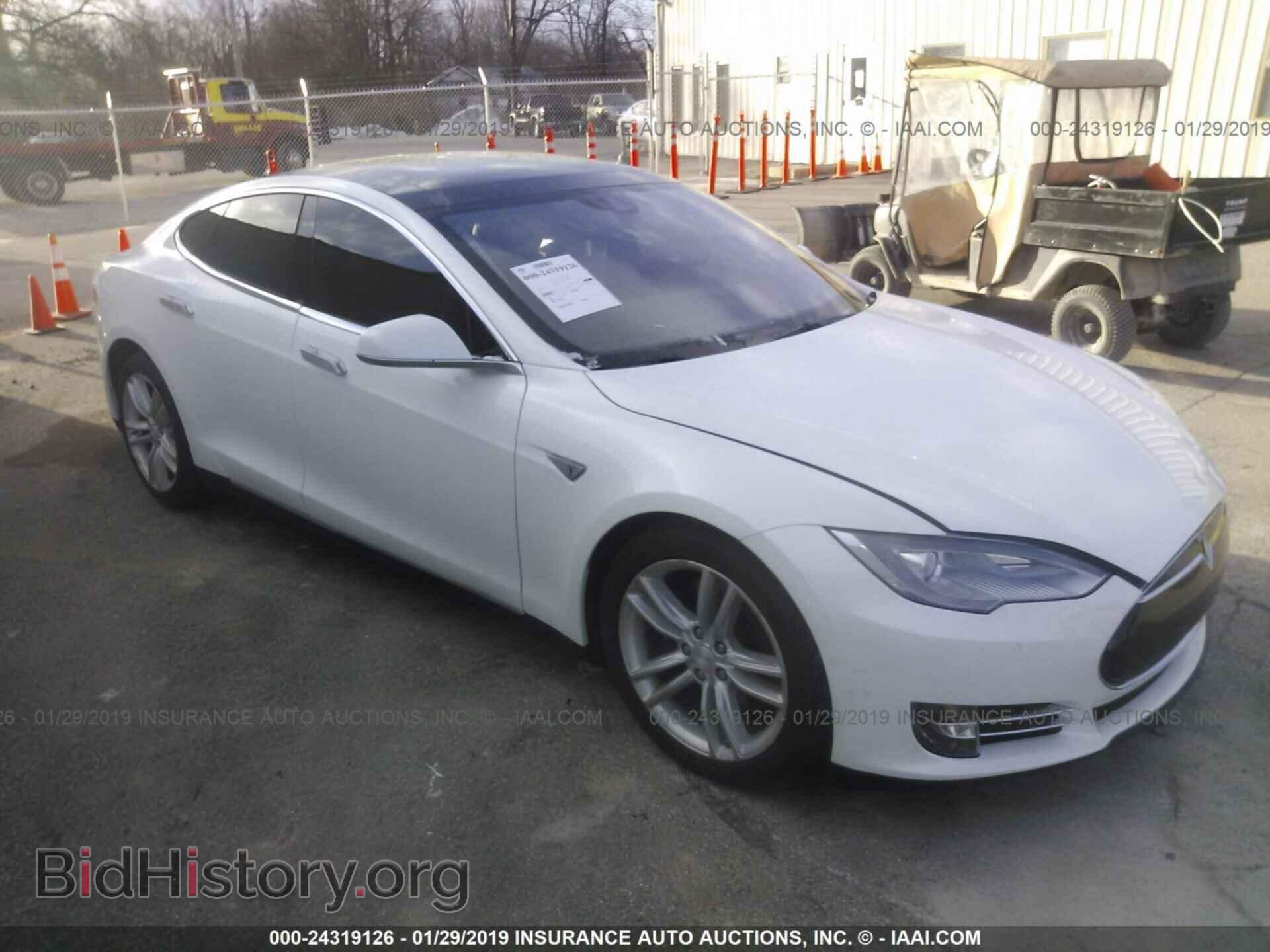 Фотография 5YJSA1E27FF117171 - TESLA MODEL S 2015