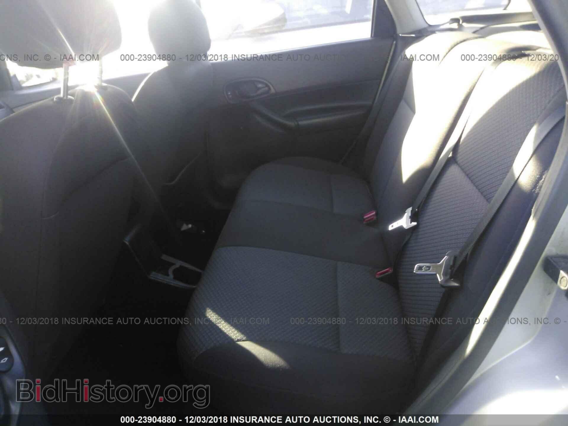 2007 FORD FOCUS - VIN: 1FAFP37N67W161961 - Photo 8